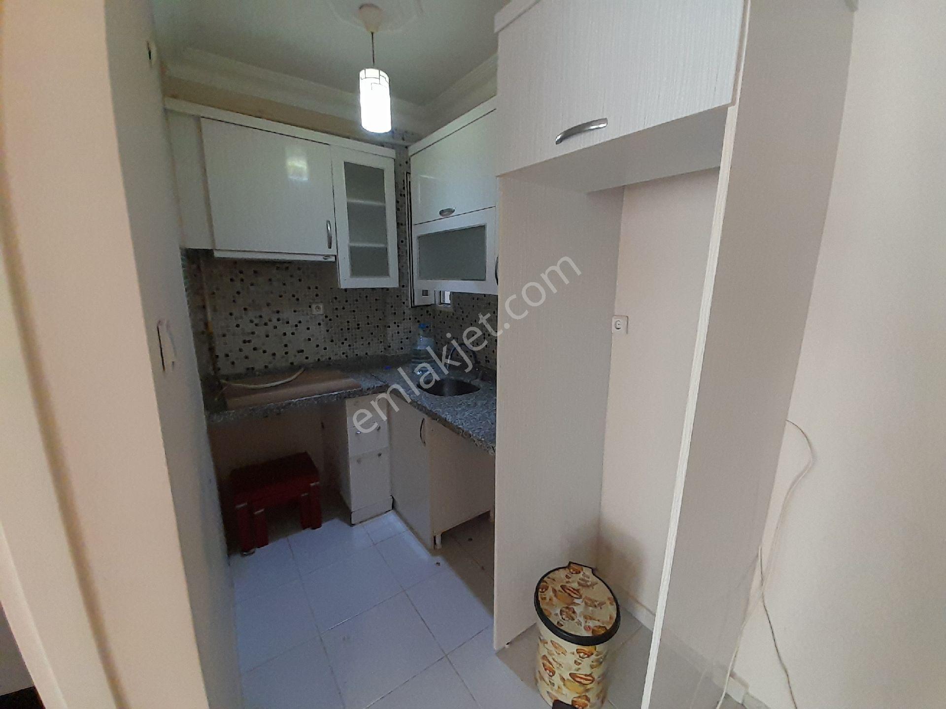 Kocamustafapaşa Saka Sok 1.5+1 Kat 1 Temız Kiralık Daıre - Görsel 19
