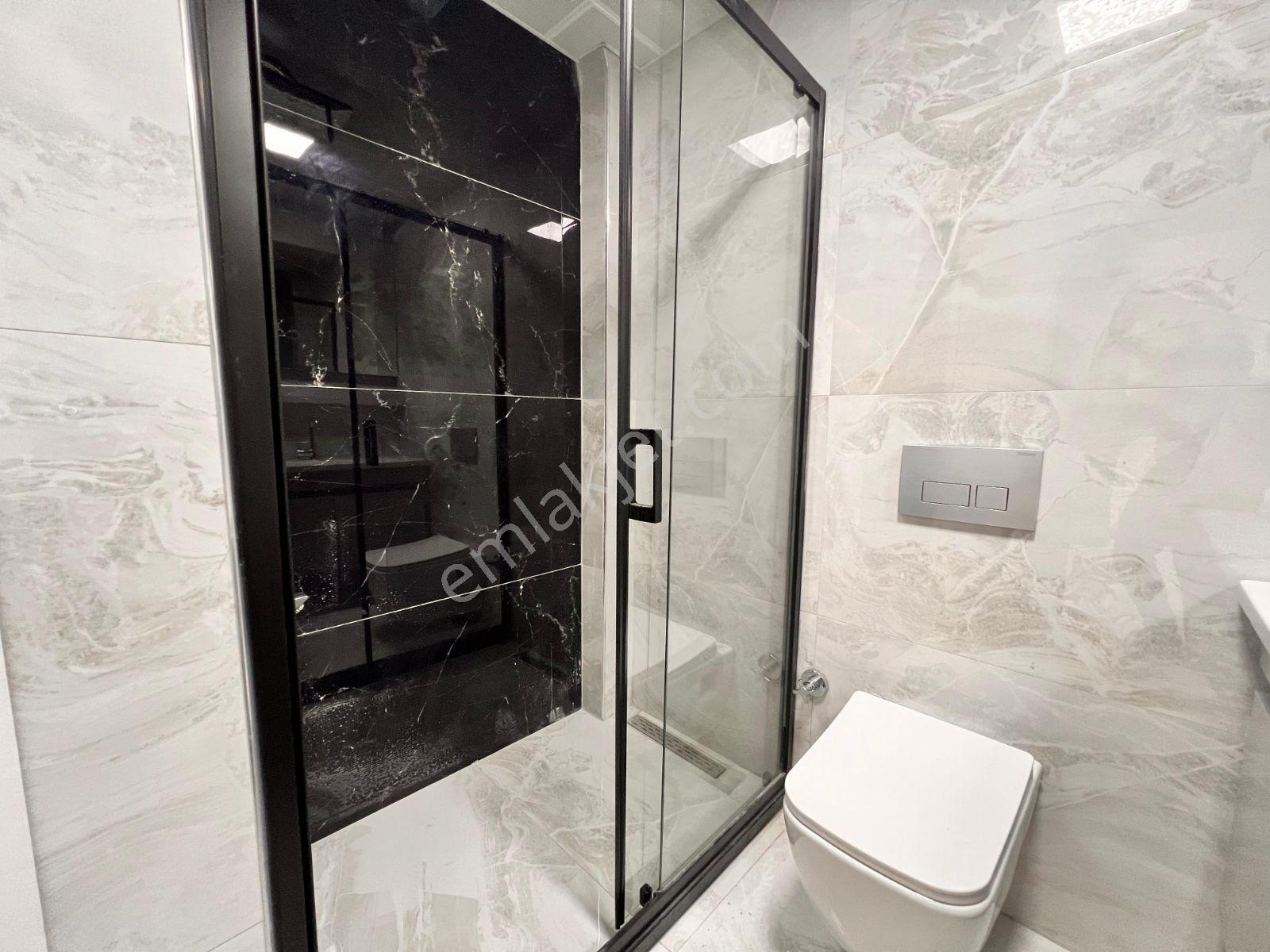 Alaçatı'dan Kiralık 1+1 Bulvara Çok Yakın Lokasyonda - Görsel 32