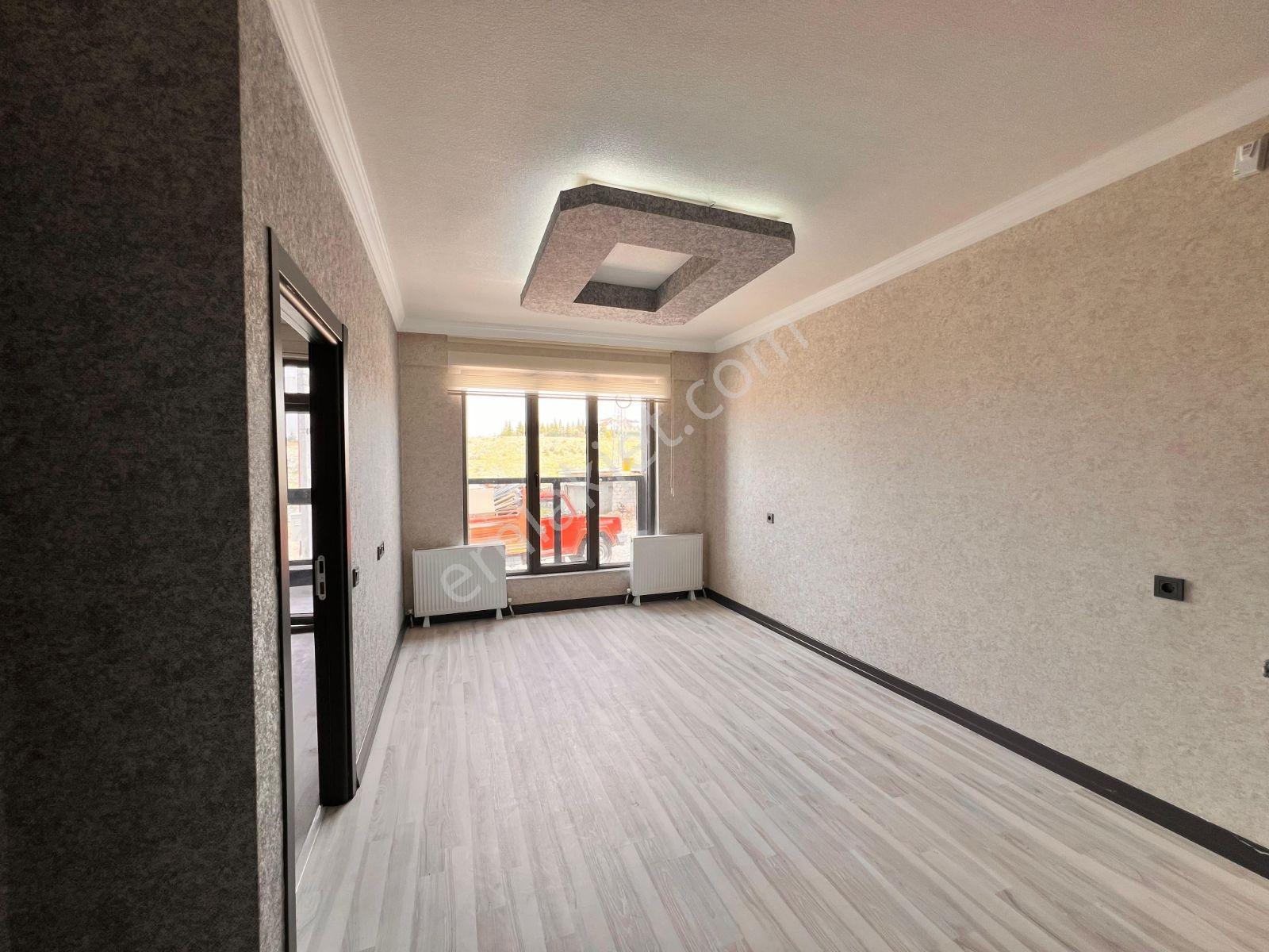 Alaçatı'dan Kiralık 1+1 Bulvara Çok Yakın Lokasyonda - Görsel 14