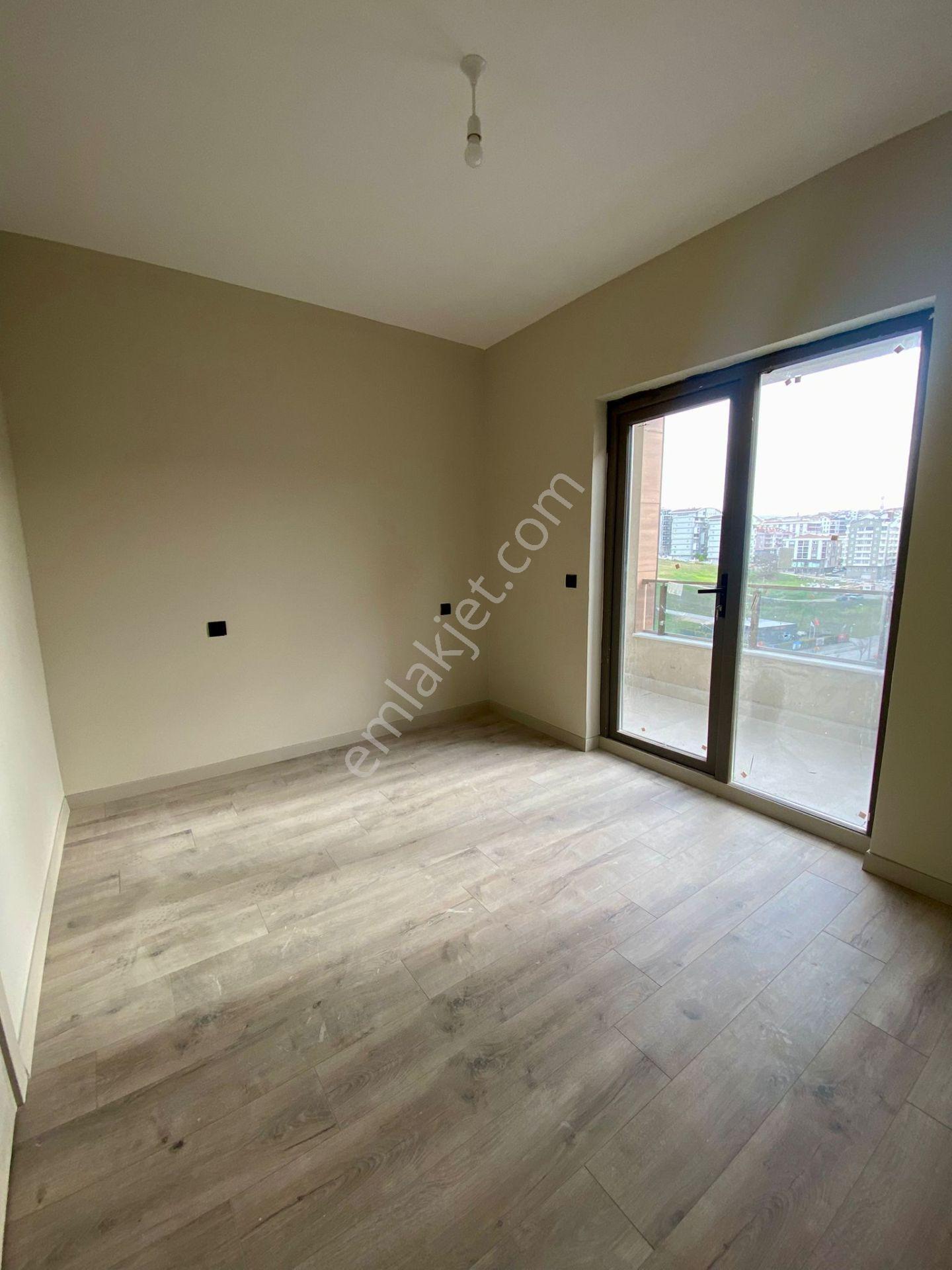 Görükle Kiralık 1+1 Manzaralı Ana Caddeye Cephe Sıfır Daire - Görsel 9