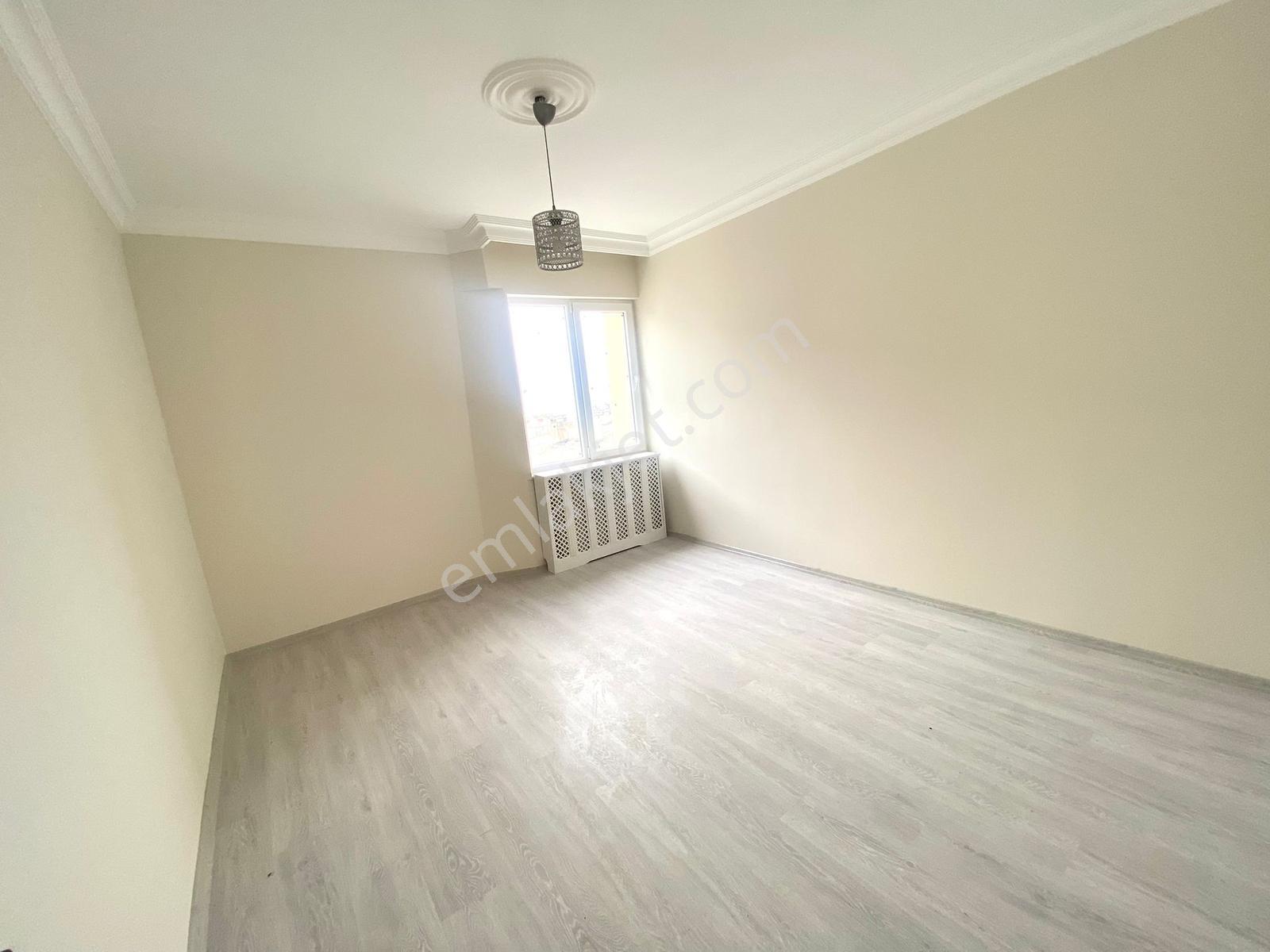Masrafsız Ve Geniş Esenevler Mahallesi'nde Satılık 4+1 Daire - Görsel 15