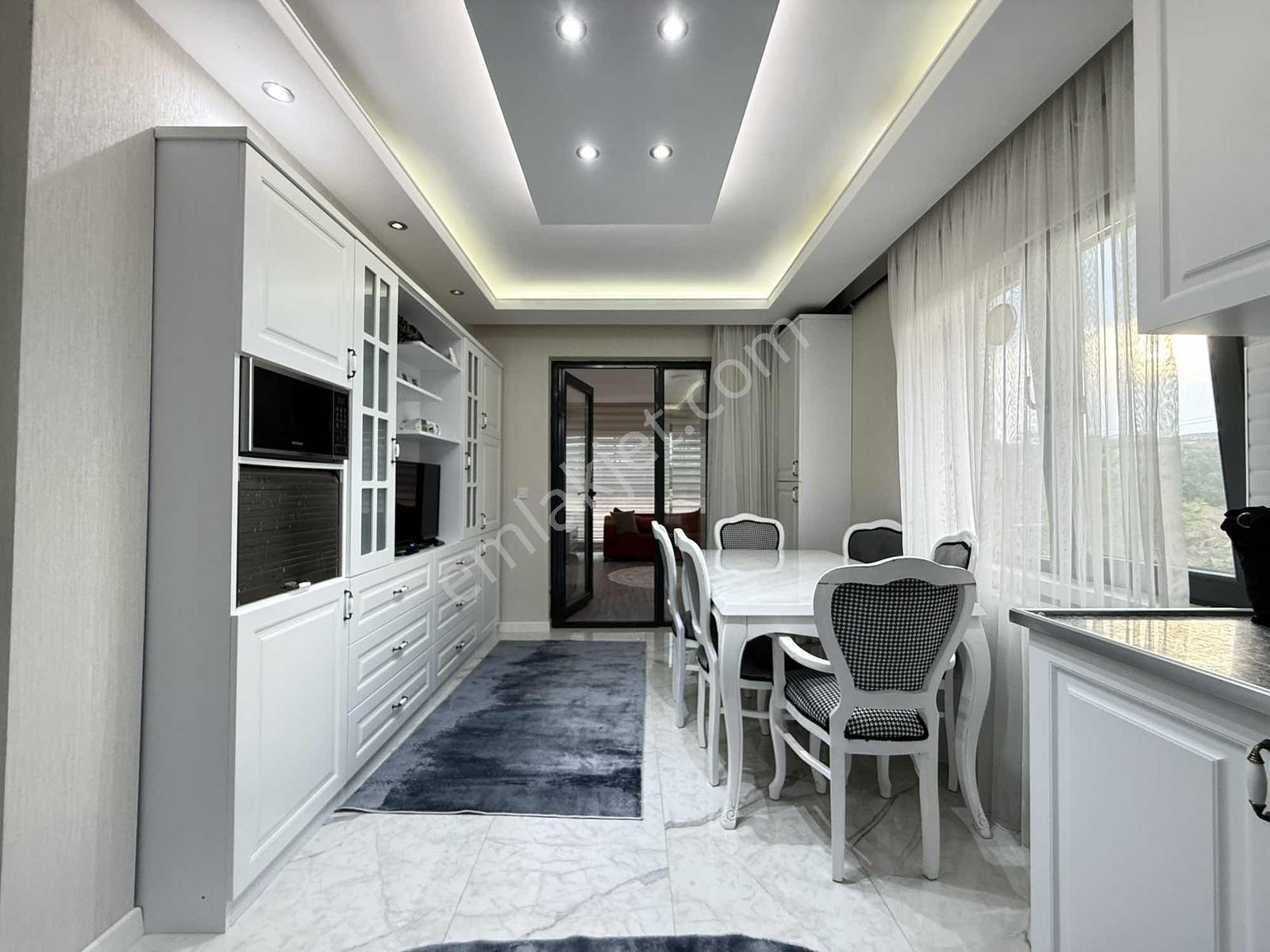Yüce'den▓site İçerisin'de Güney.c 4+1 Giyinme.o Ful+ful Yapılı..