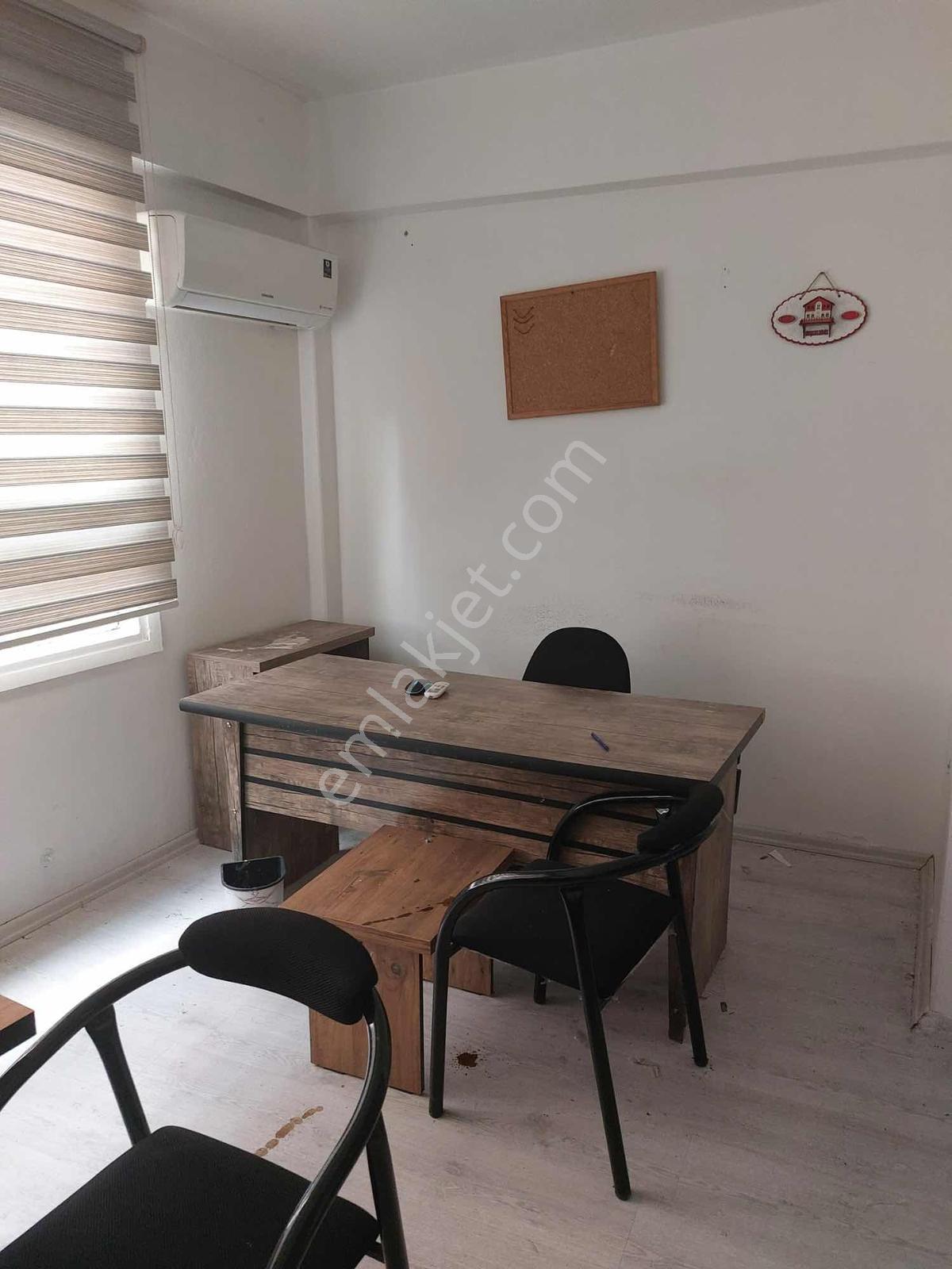 Konak 1. Beylerde Satılık 1+1 Cam Bölmeli Ofıs