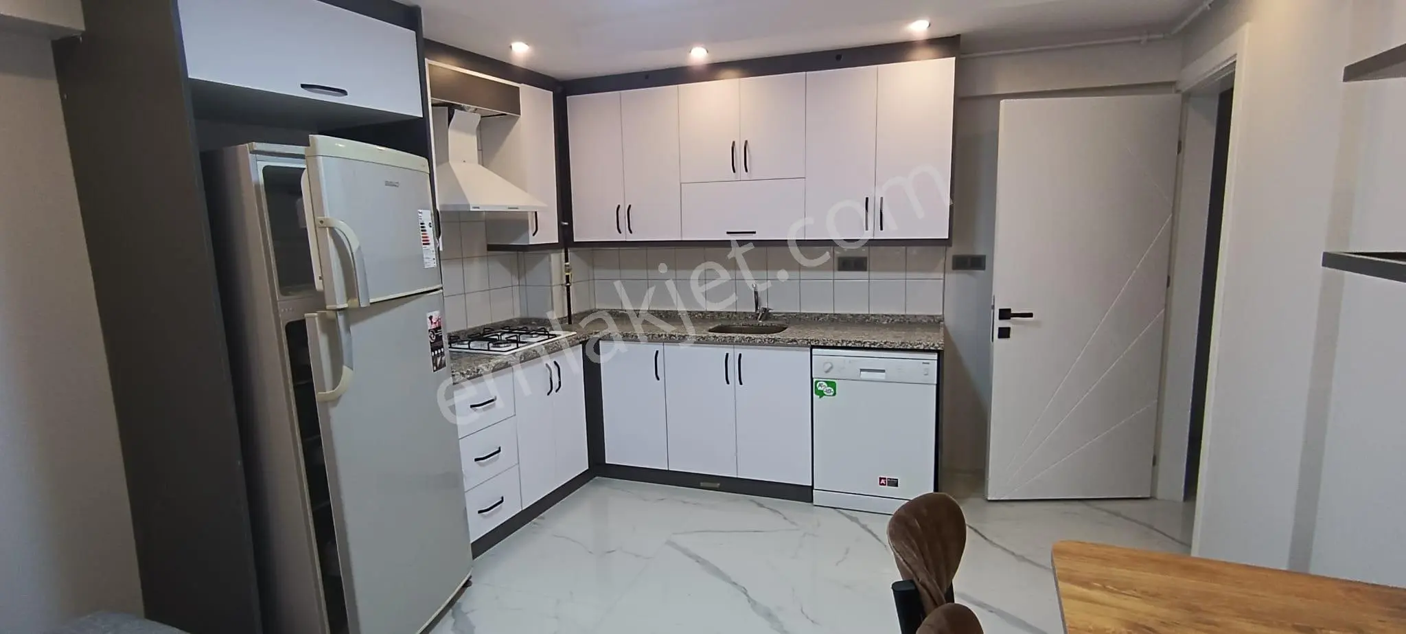 Ender Uysal Gayrimenkulden Yunusemre De Kiralık 1+1 Klimalı Apart... - Görsel 2
