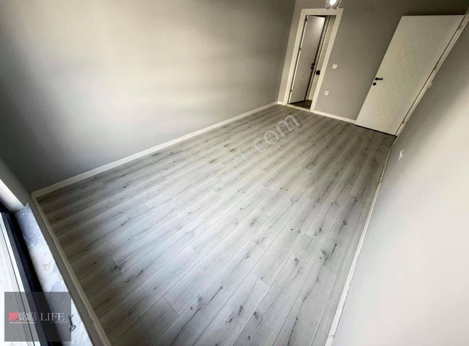 Rw Lıfe // Çamlıca Mah. Bakımlı Özel Garajlı 3+1 Kiralık Daire - Görsel 21