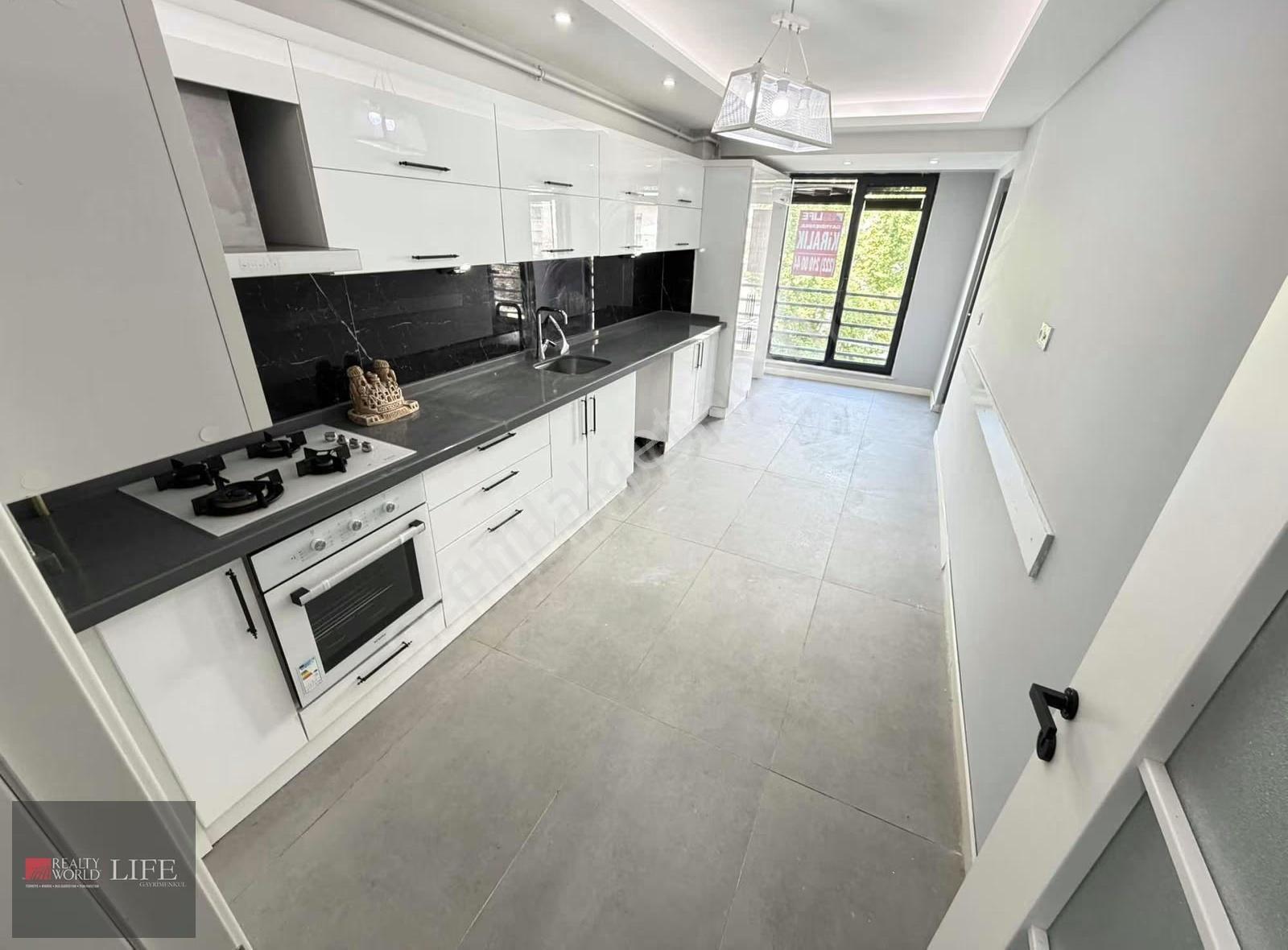 Rw Lıfe // Çamlıca Mah. Bakımlı Özel Garajlı 3+1 Kiralık Daire - Görsel 35