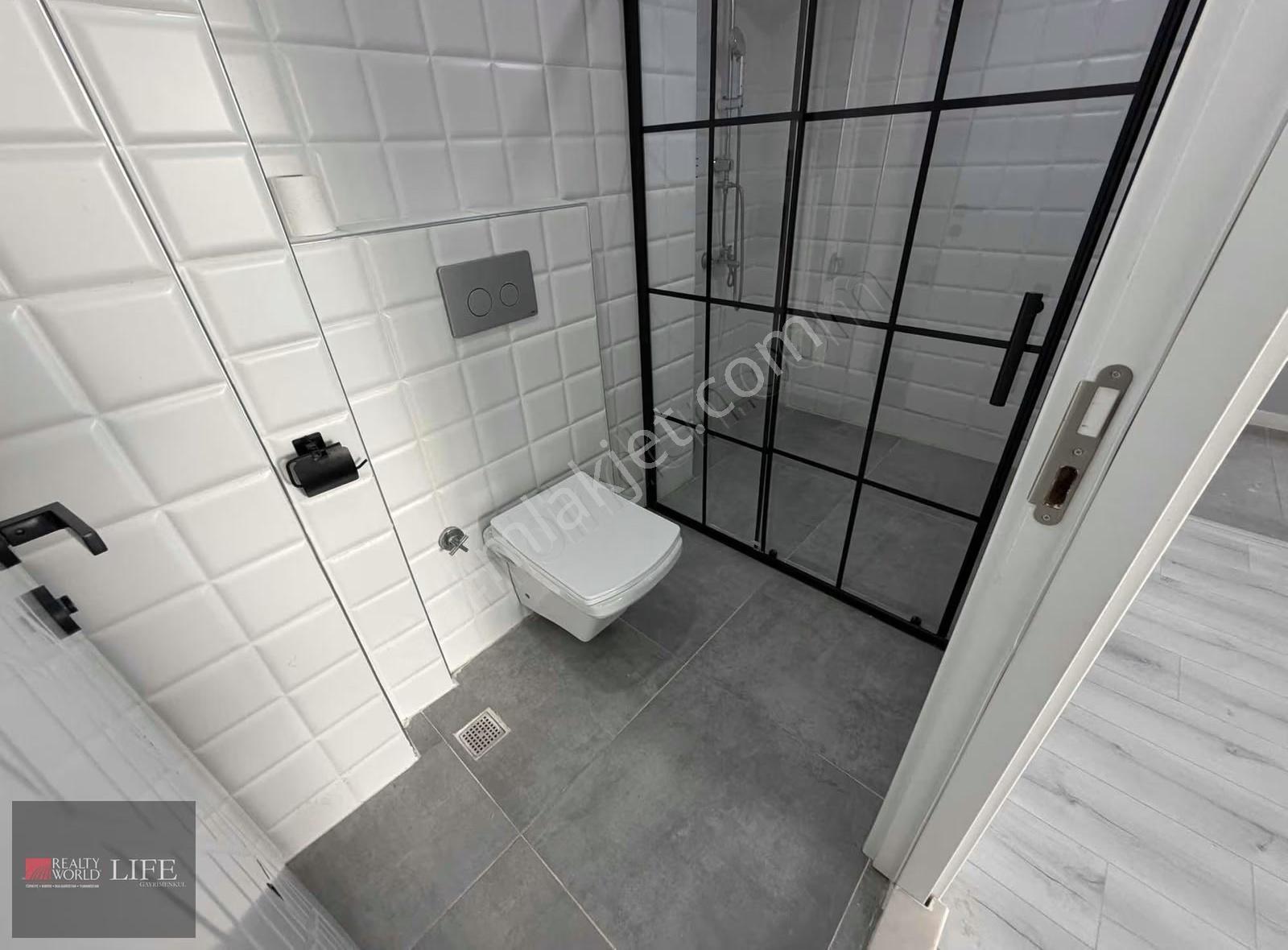 Rw Lıfe // Çamlıca Mah. Bakımlı Özel Garajlı 3+1 Kiralık Daire - Görsel 6