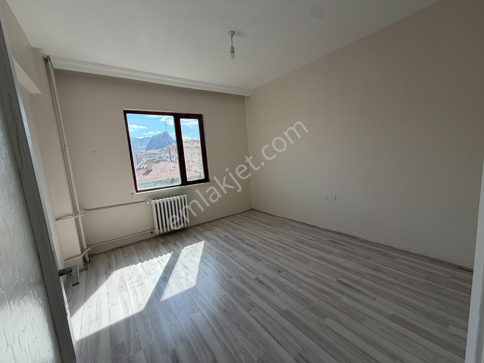 Dumlupınar Mahallesinde 3+1 Afjetli Kiralık Daire - Görsel 8