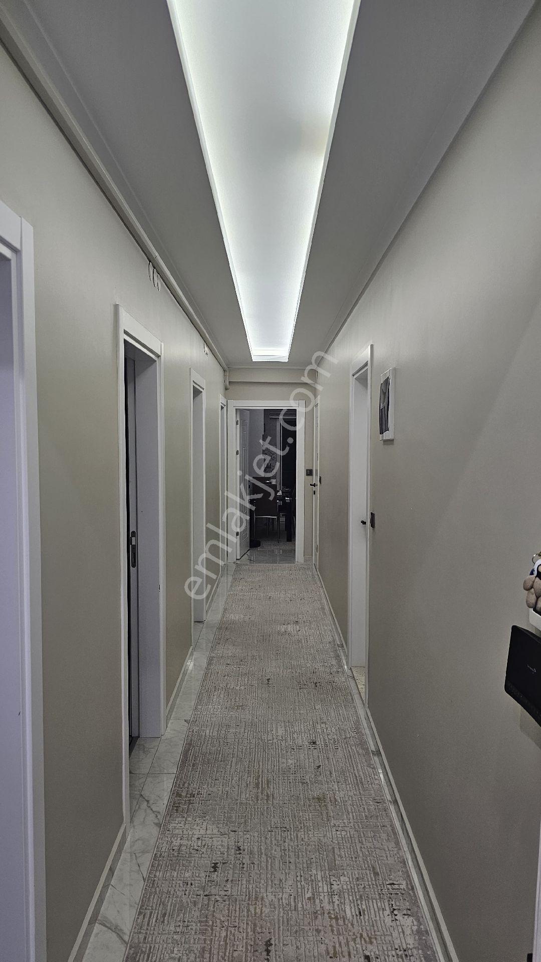 Karakayalarda Havuzlu Sitede Satılık Daire - Görsel 14