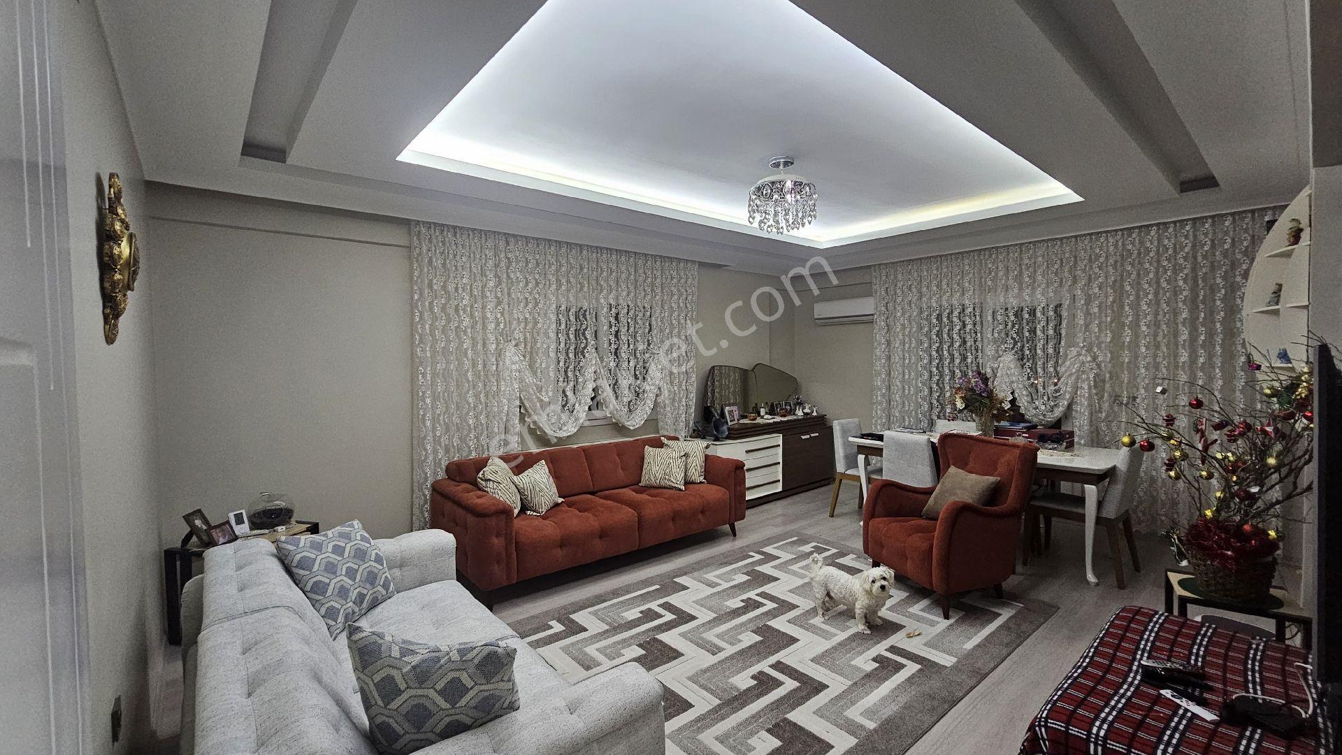 Karakayalarda Havuzlu Sitede Satılık Daire - Görsel 3