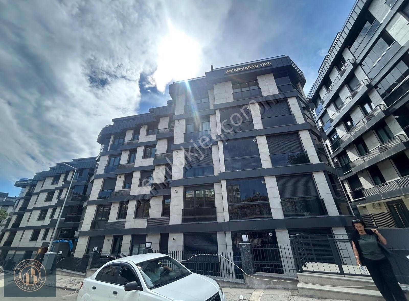 Üsküdar Altunizade Site Bahçe Katı 2+1 Net 75 M2 Satılık Daire - Görsel 3
