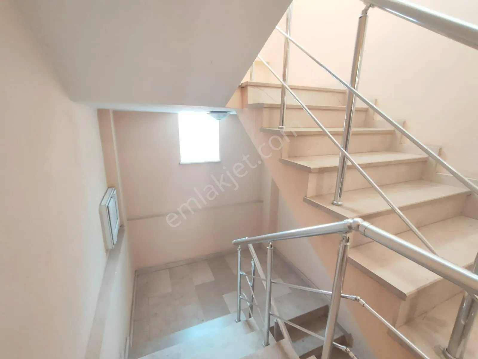 Yalova, Çiftlikköy, Sahil Mah. Çift Balkonlu, Kiralık Geniş Daire - Görsel 5