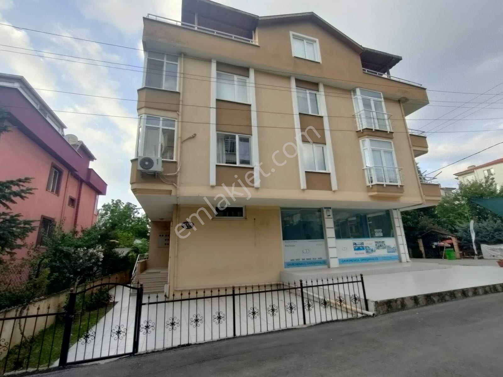 Yalova, Çiftlikköy, Sahil Mah. Çift Balkonlu, Kiralık Geniş Daire - Görsel 3