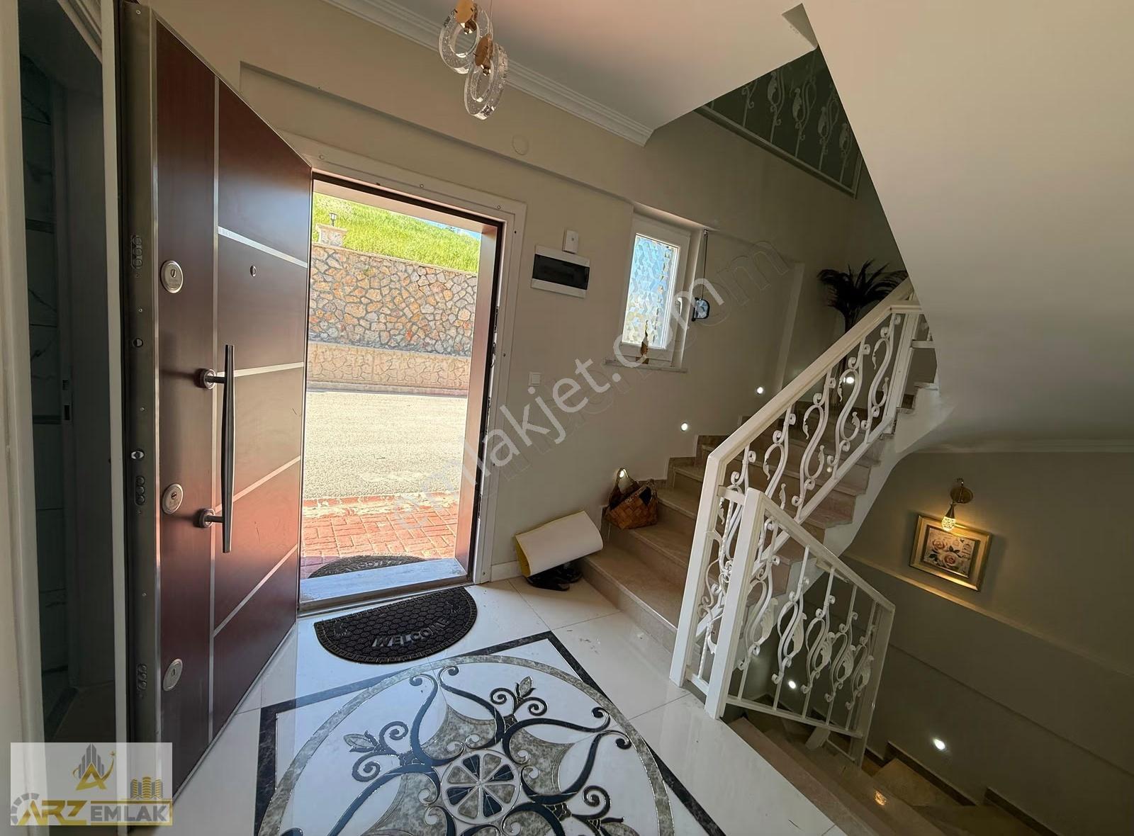 Arz'dan Satılık Premium Triplex Villa 4+1 Eşsiz Şehir Manzaralı - Görsel 3