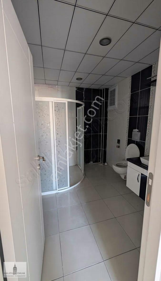 Yüzüncü Park Yani Kiralık Site İçi Daire - Görsel 2