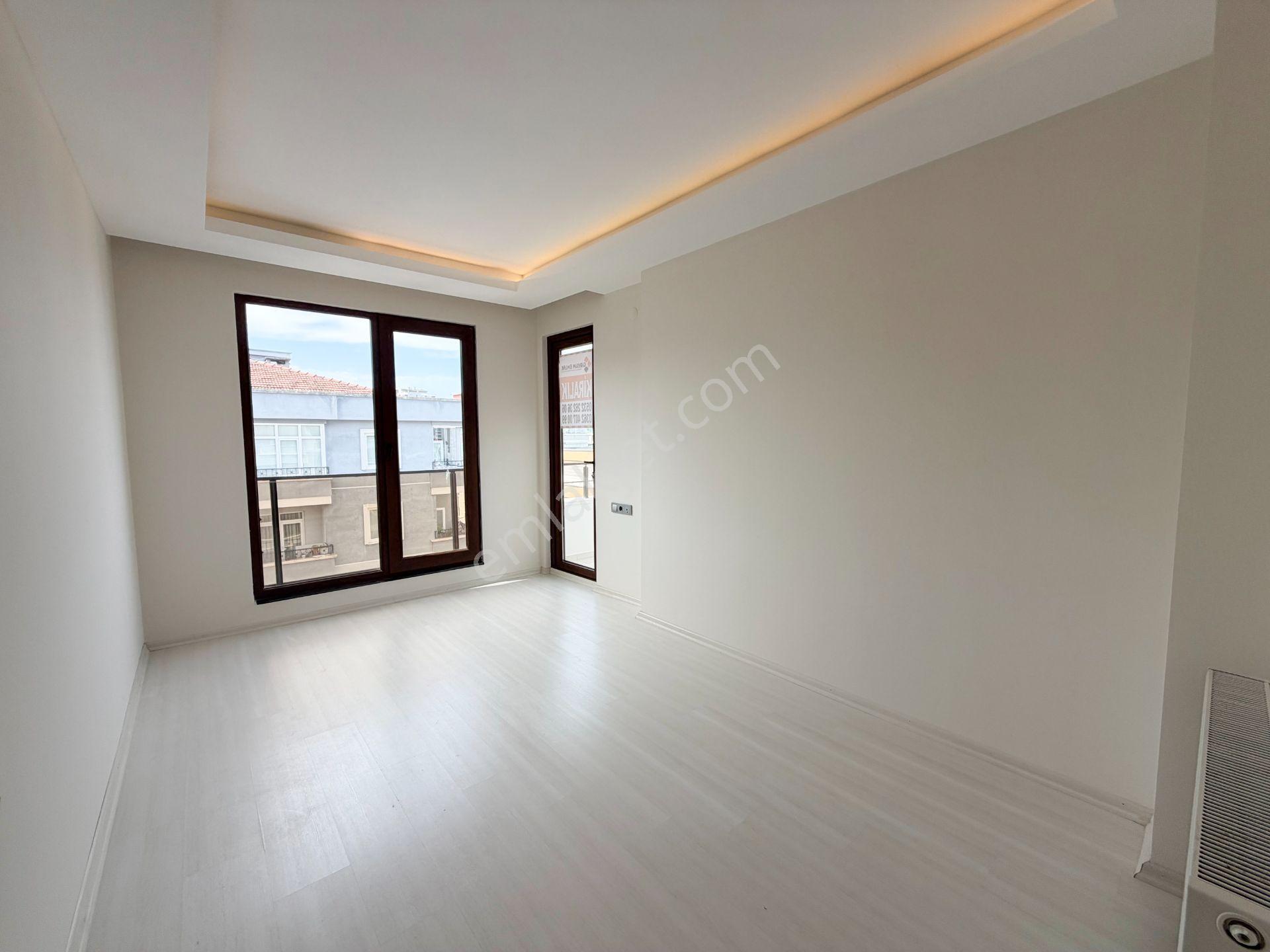 Cağaloğlu Bulvarında 3+1 Kiralık Daire - Görsel 16