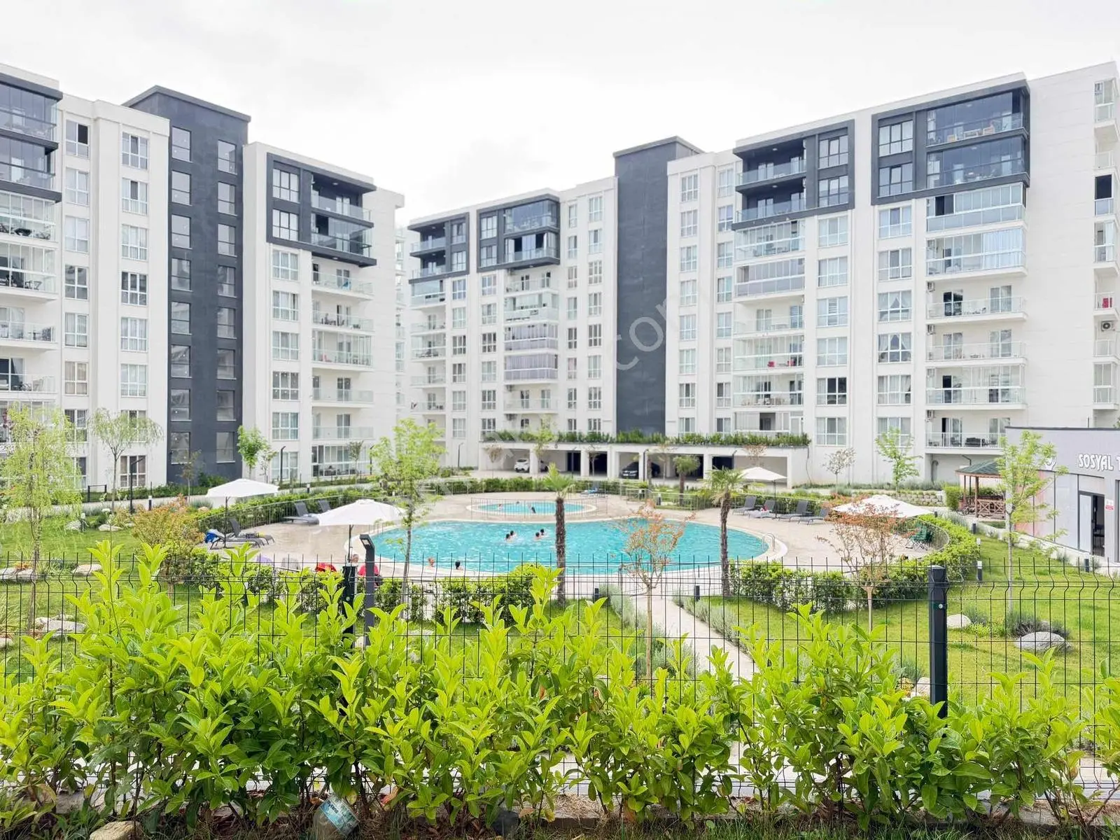 Balkan Shu 09 138 M2 Net 3+1 Bahçeli Satılık Daire