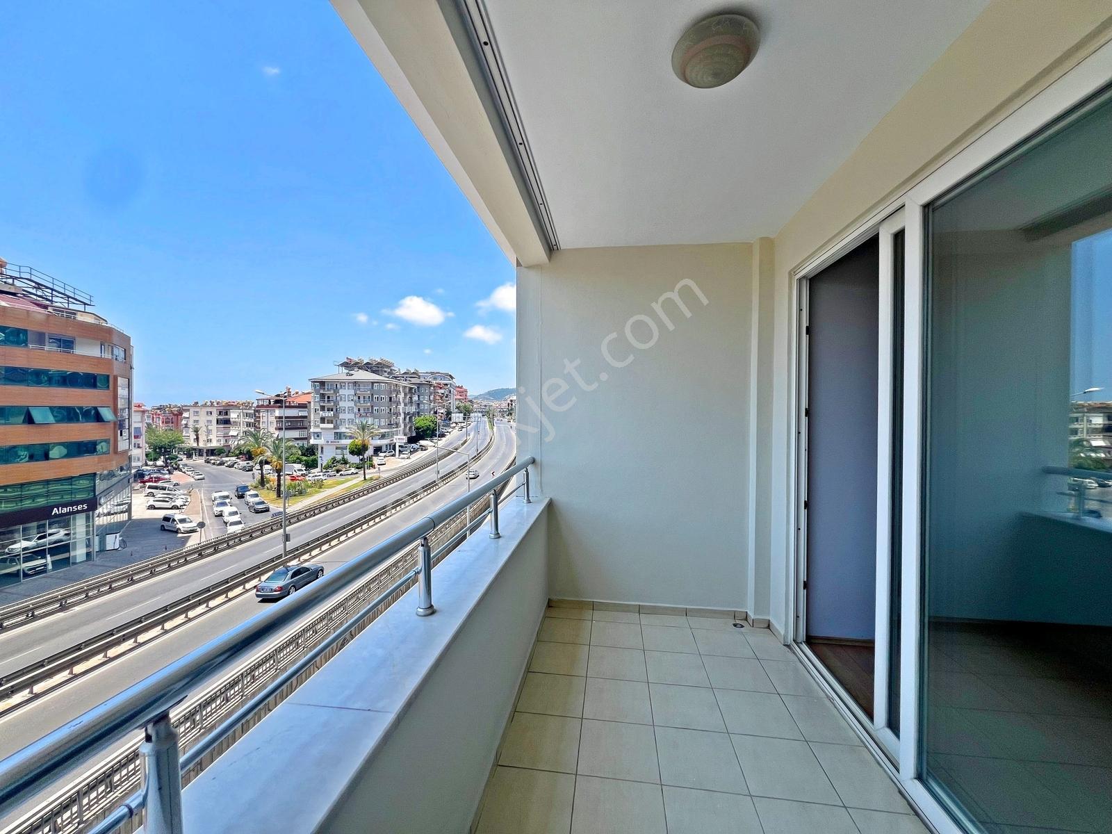 Alanya Merkezde Kiralık 4+1 Ayrı Mutfak Geniş Dubleks Daire - Görsel 21