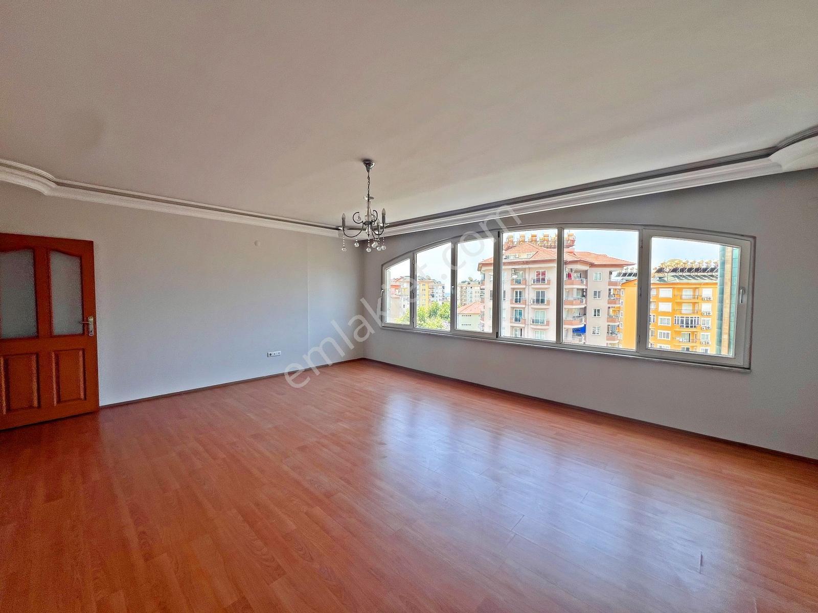 Alanya Merkezde Kiralık 4+1 Ayrı Mutfak Geniş Dubleks Daire - Görsel 29
