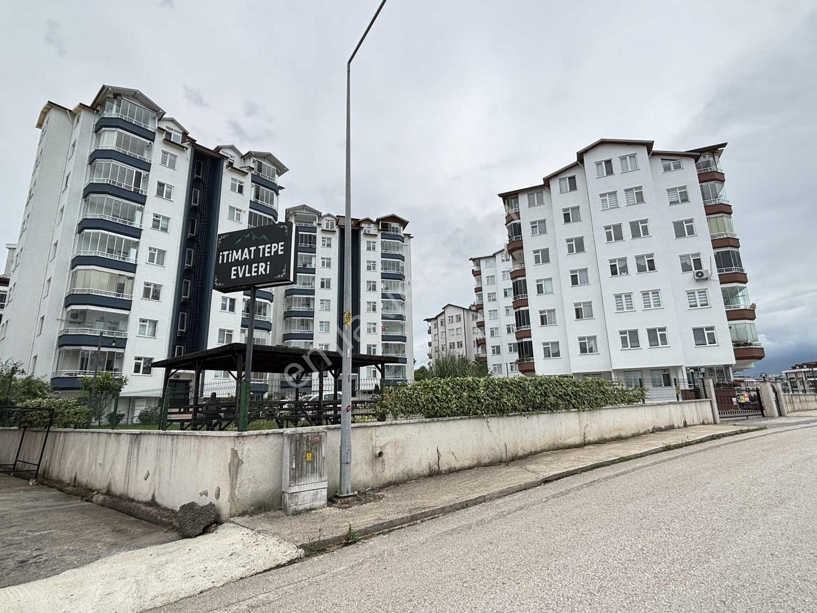 E.g.a Gayrimenkul Karşıyaka 4+1 Kiralık Site Dairesi !!!