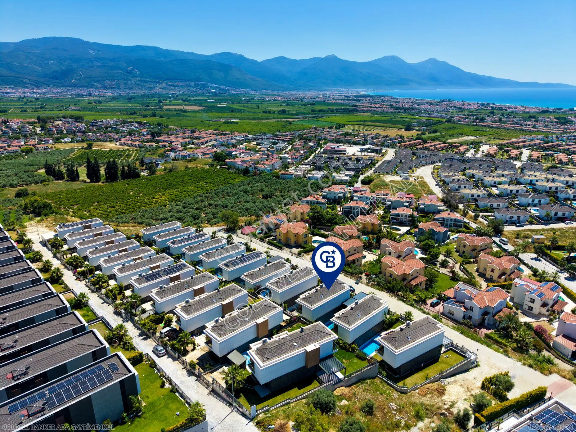 Soğucak'ta Kiralık Deniz Manzaralı 5+2 Tripleks Villa - Görsel 2