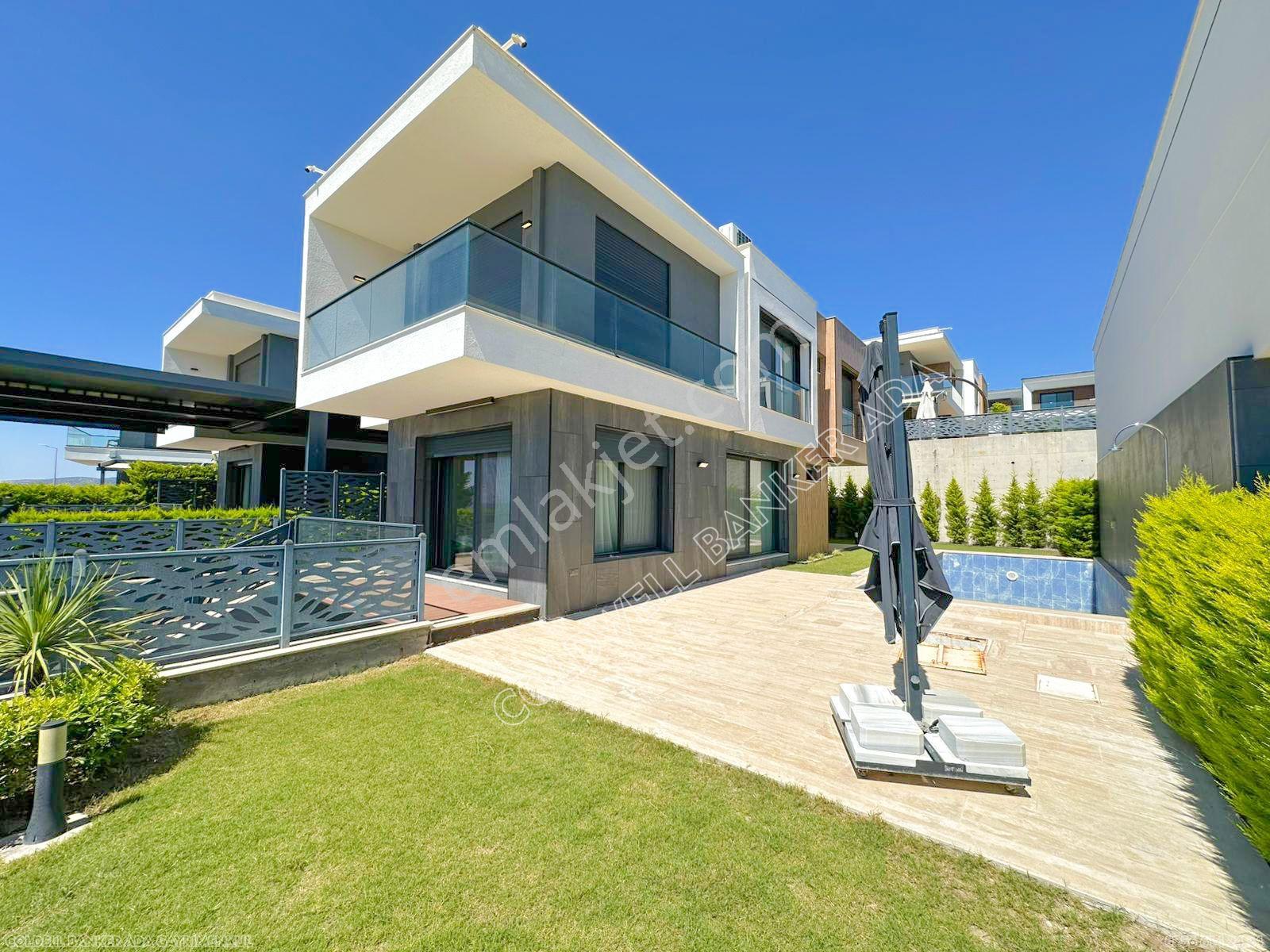 Soğucak'ta Kiralık Deniz Manzaralı 5+2 Tripleks Villa - Görsel 10