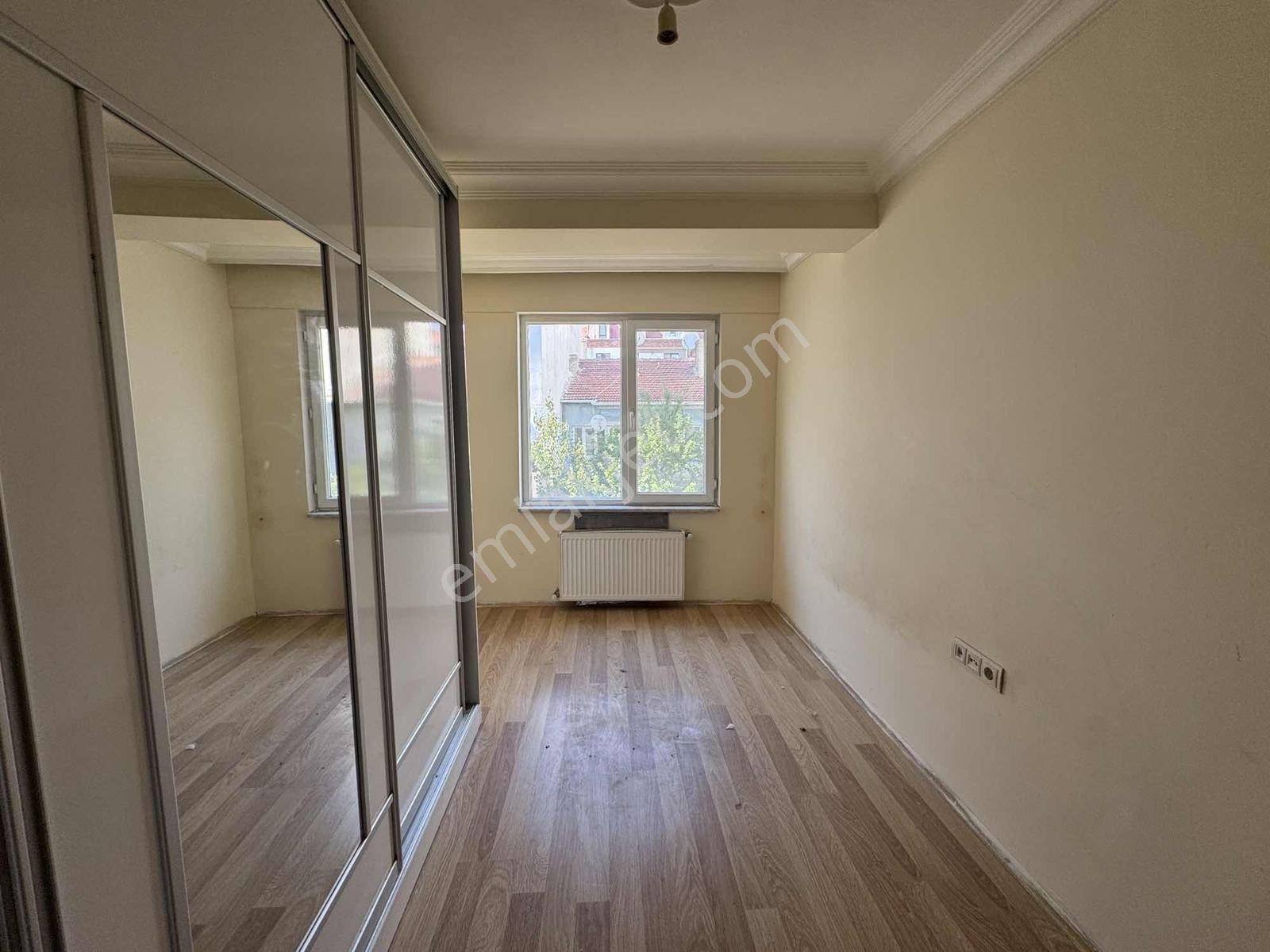 Örme Sokak Arkası Kiralık Asansörlü Ara Kat Daire - Görsel 22