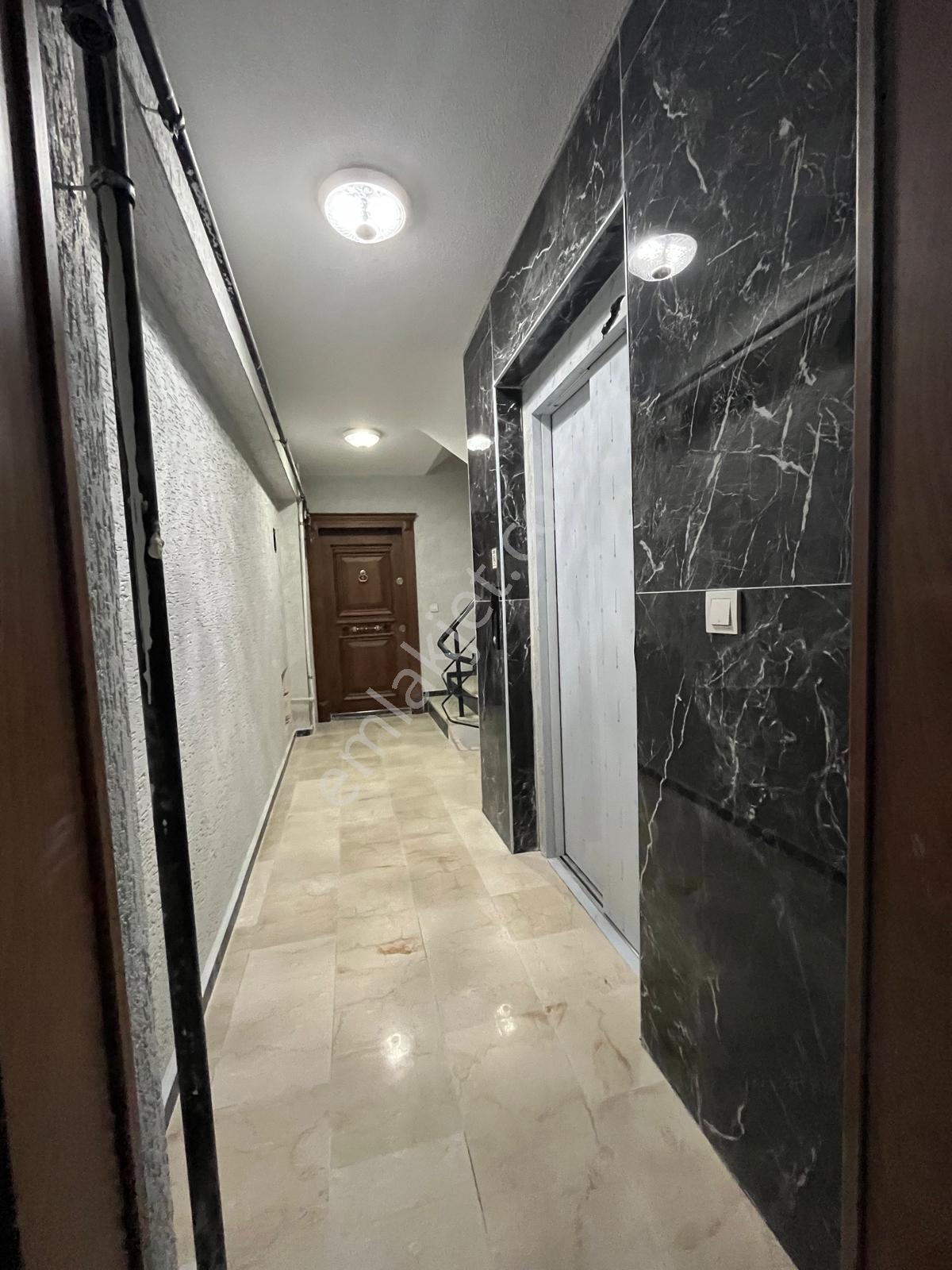 Keskin Emlaktan Eyüp İslambeyde Sıfır 2+1 Manzaralı Daire - Görsel 11