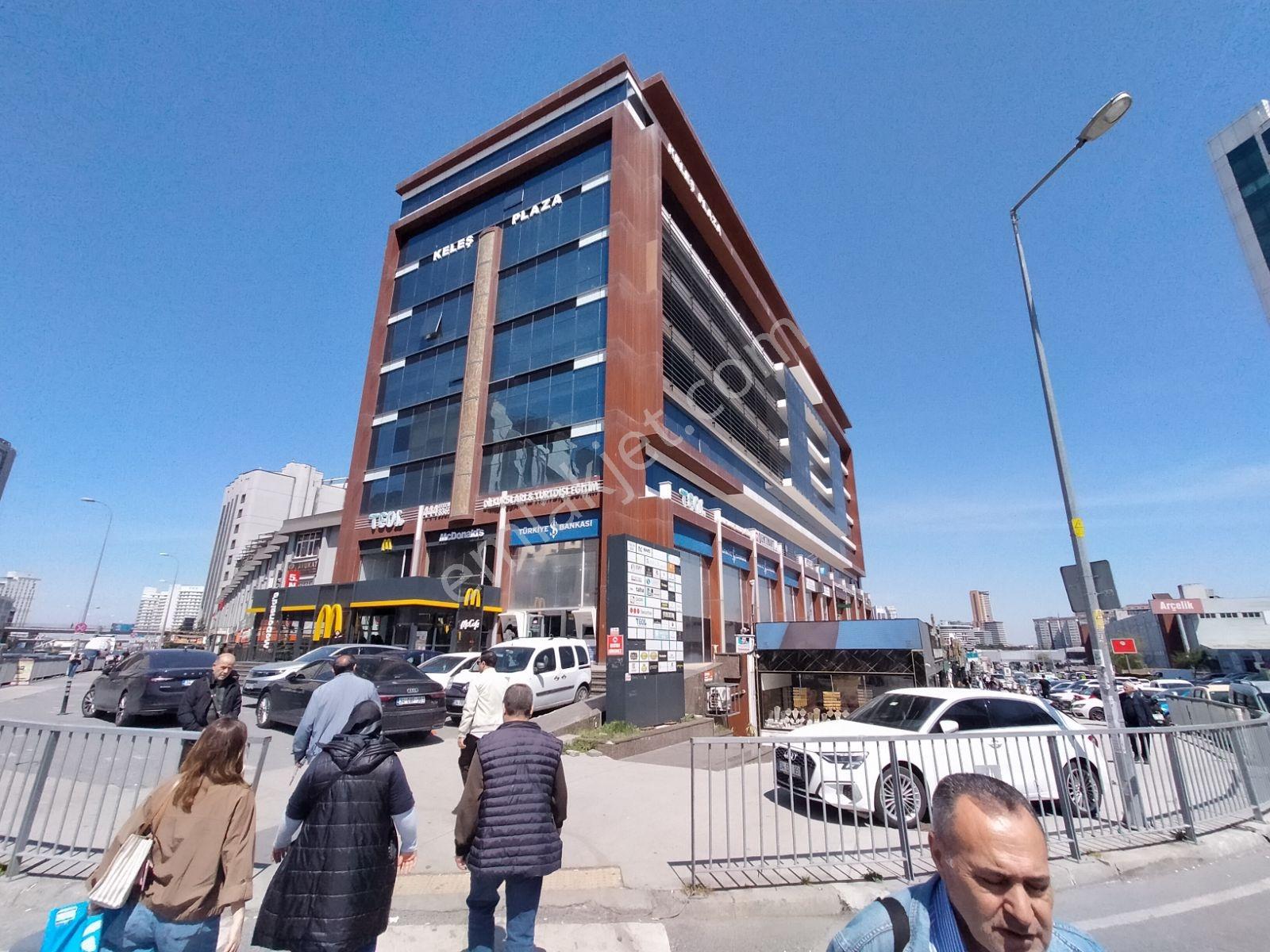 Metrobüse Yakın Keleş Plaza'da Kiralık Ofis - Görsel 24