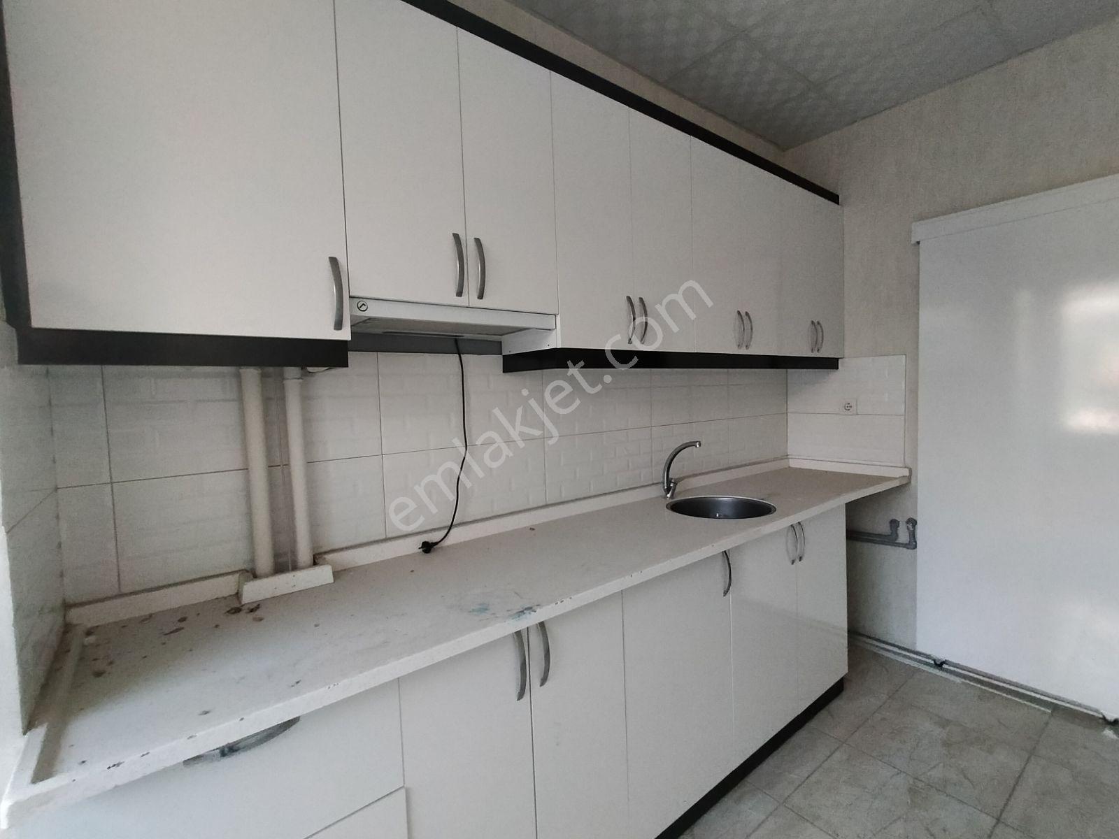 Metrobüse Yakın Keleş Plaza'da Kiralık Ofis - Görsel 16
