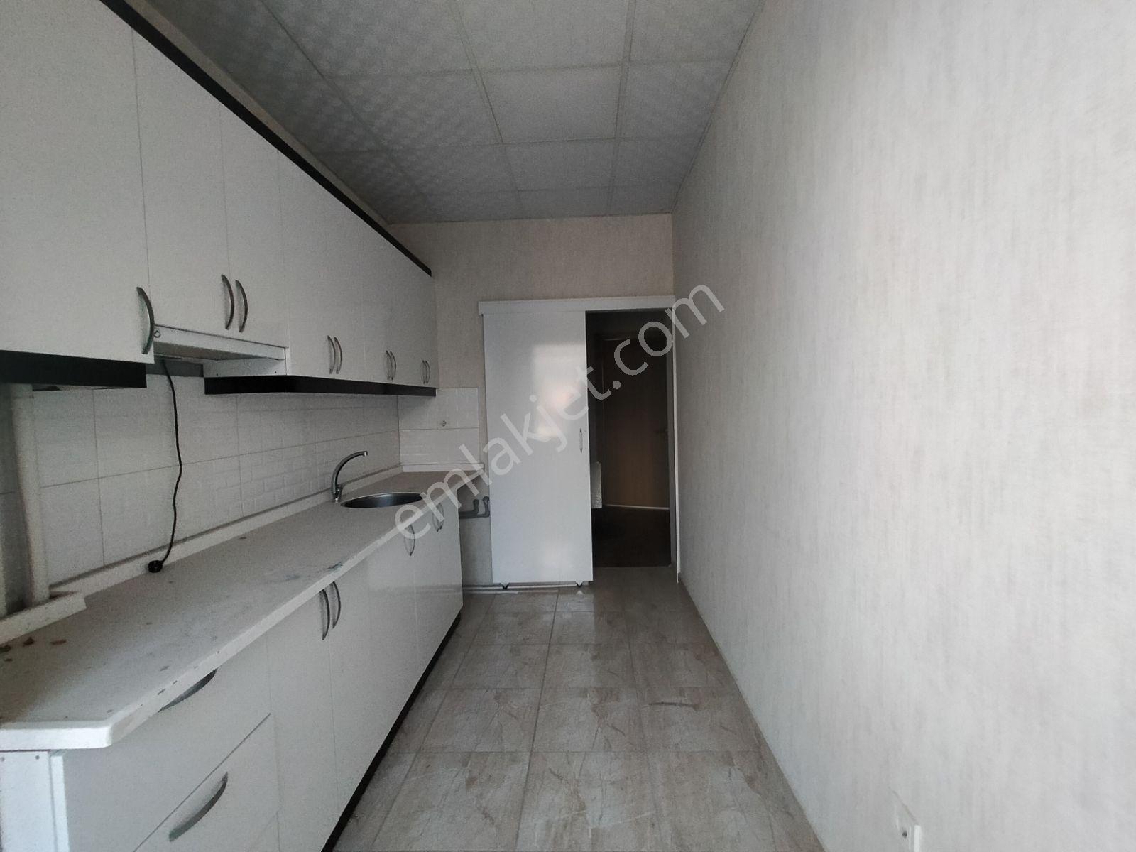 Metrobüse Yakın Keleş Plaza'da Kiralık Ofis - Görsel 17