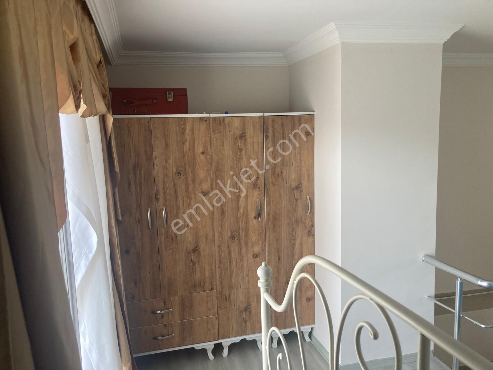 Miray Emlaktan İsabeylide Eşyalı Kiralık Teraslı 1+1 Dubleks Daire - Görsel 25
