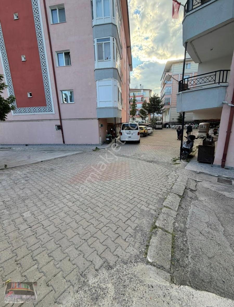 Mes Emlak'tan Doğalgazlı Merkezde 2+1 Kiralık Daire - Görsel 24