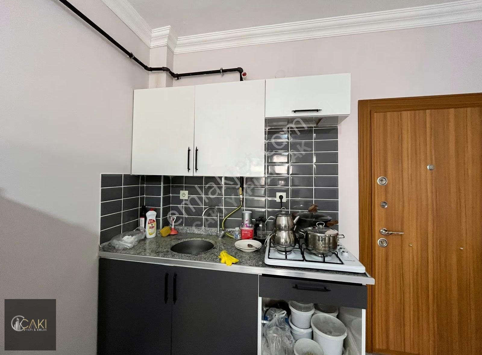 Çakı Yapı Emlaktan Çarşı Merkezde Eşyalı Kiralık 1+1 Daire - Görsel 17