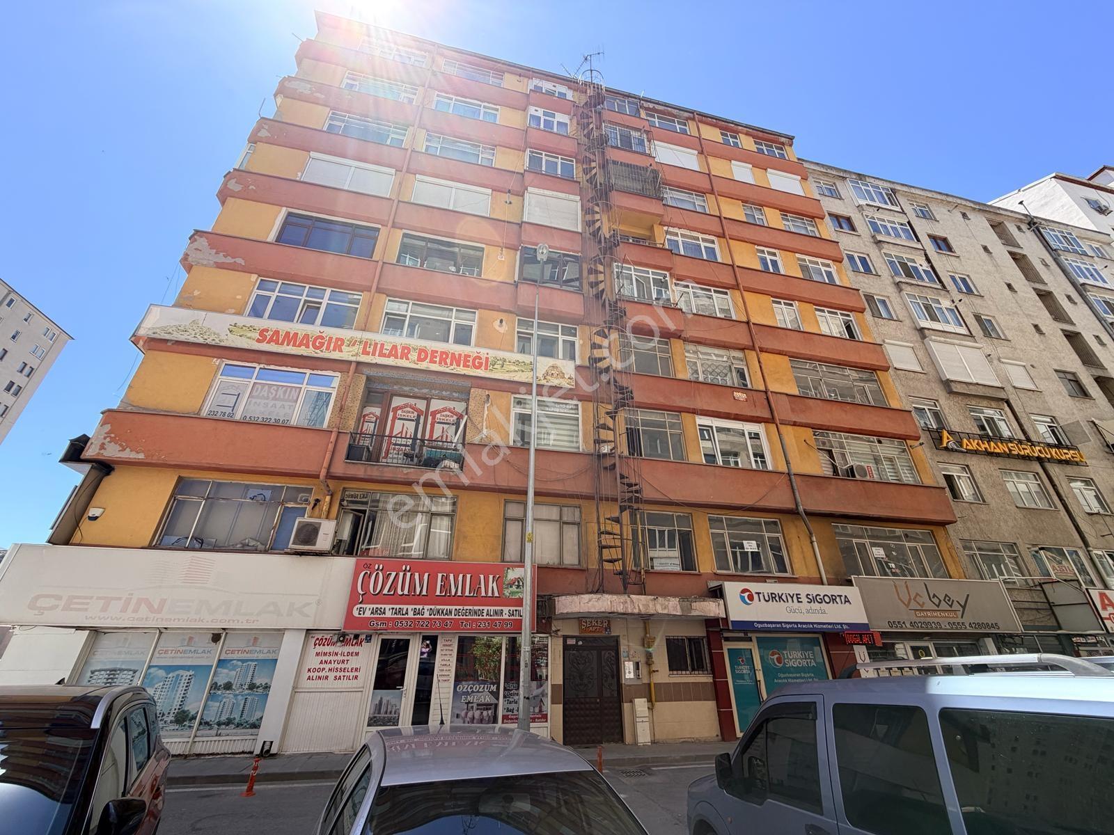 Şehrin Merkezinde, Ulaşımın Kalbinde 3+1 Satılık Daire! - Görsel 14