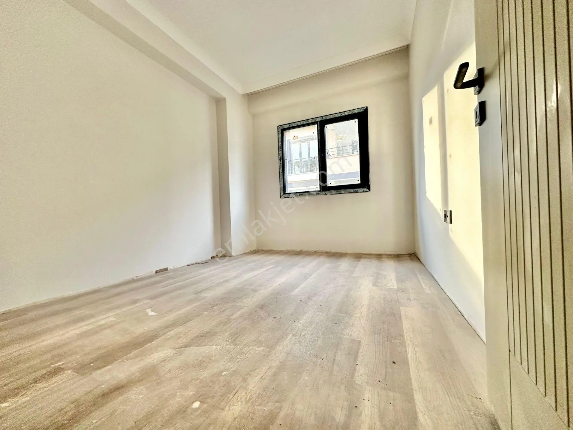꧁ay Emlaktan꧂avcılar'da Yüzme Havuzlu Lüks Butik Sitede Denize Sadece 300 Mt Satılık 2+1 Daire - Görsel 13