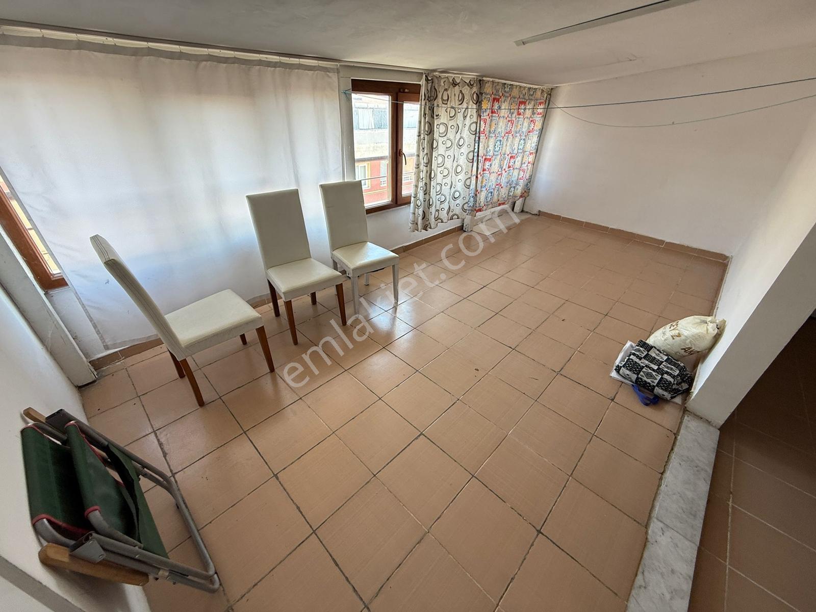 Home'dan İsmetpaşa Mah'de Bayana Kiralık 95m 2+1 Çatı Katı Daire - Görsel 16