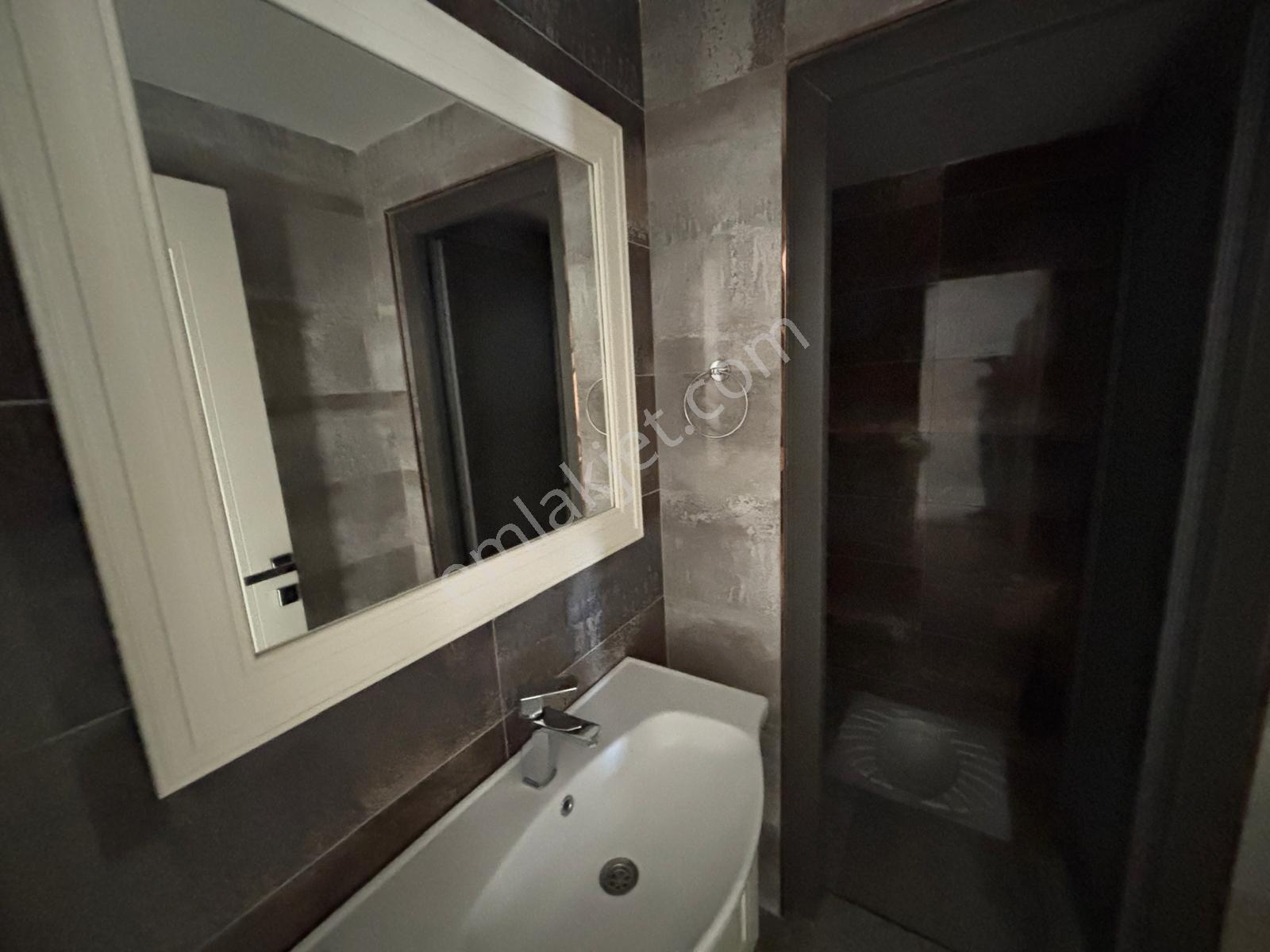 Coldwell Banker'den Kuzeyçevre Yolu Altı Lüks Kiralık 4+1 - Görsel 24