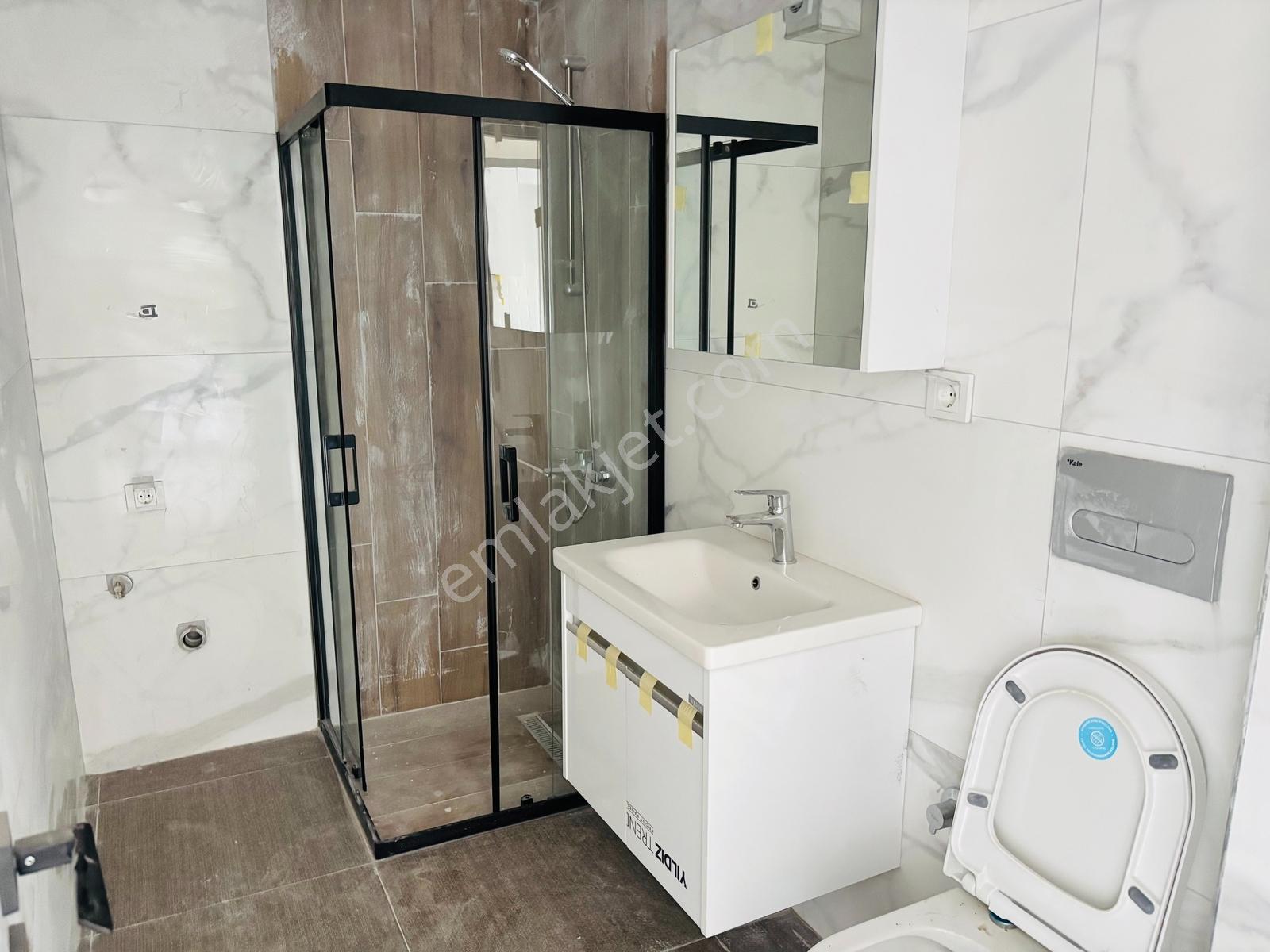 Sevinç'ten Yeni Mahallede Full Cephesi Açık Balkonlu Kiralık 1+1 - Görsel 14
