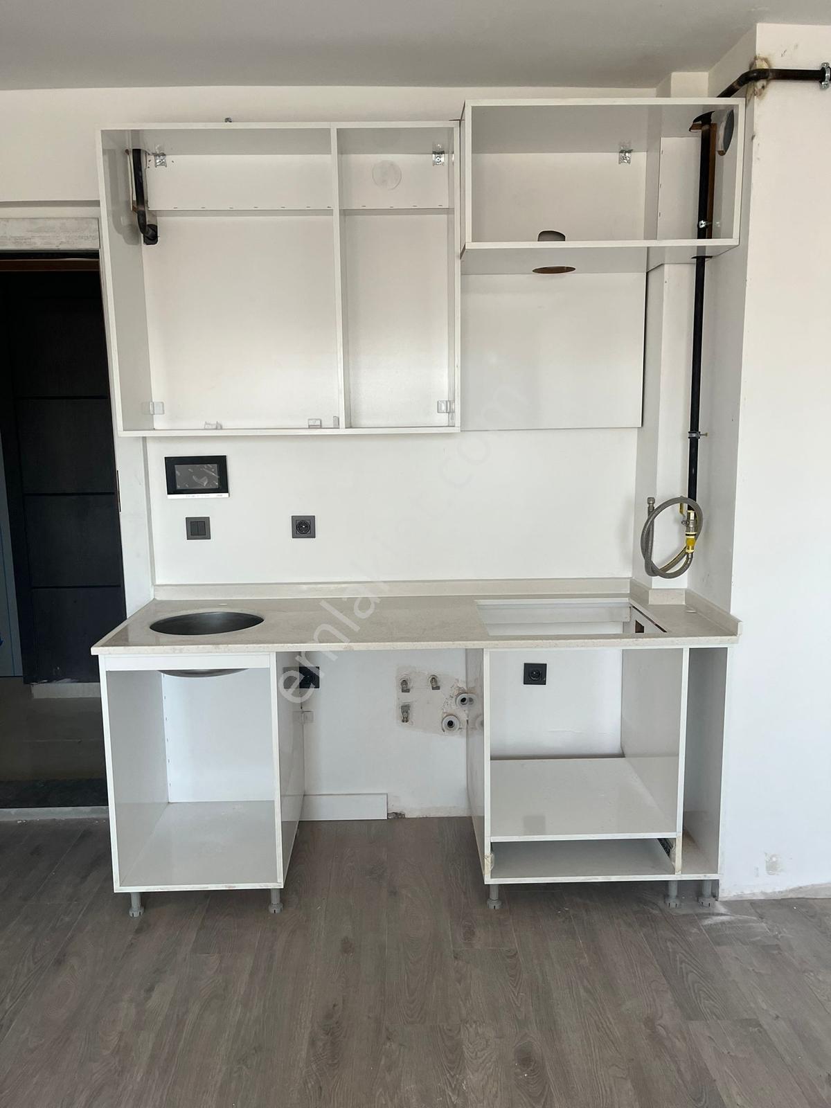 Net Yatırımdan 4 Mevsim Cadde Sitasinde Eşyalı Kiralık 1+1 Daire - Görsel 7