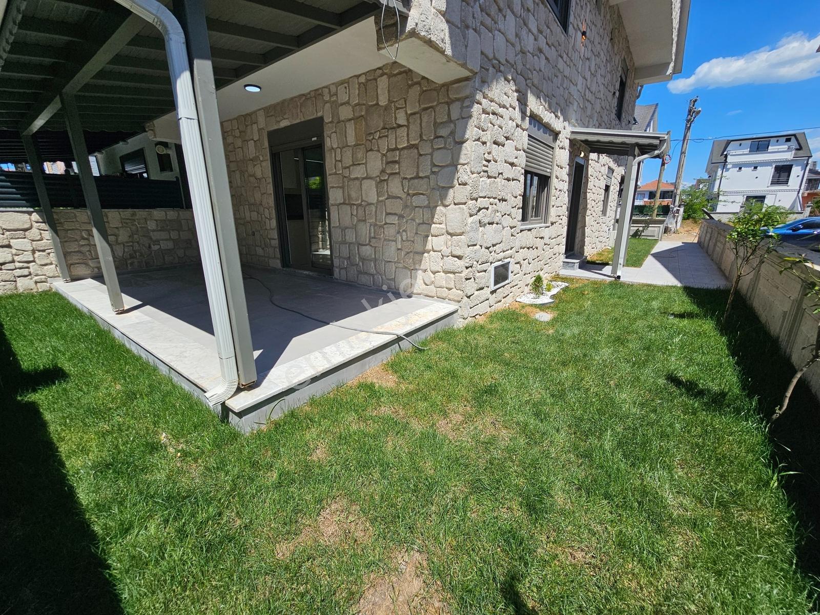 Deniz'den 4+1 Yerden Isıtmalı , Bahçeli Denize Yakın Villa - Görsel 28
