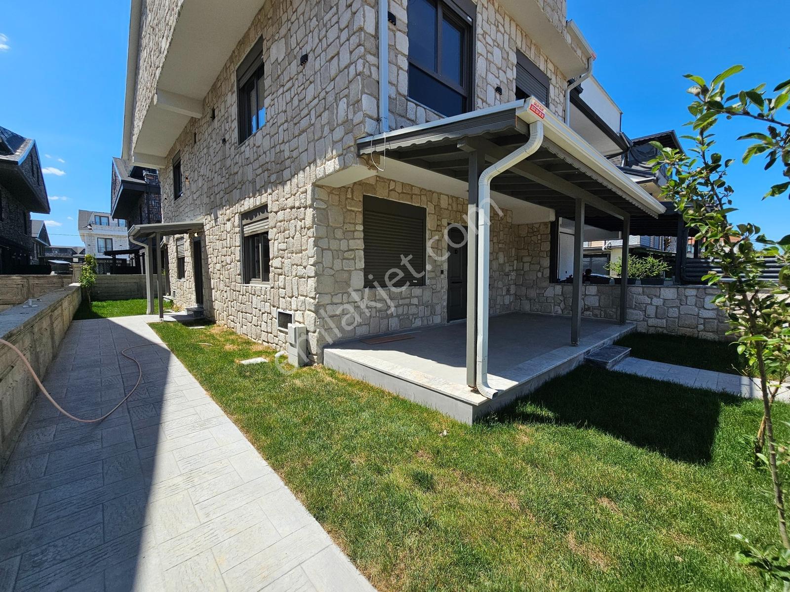 Deniz'den 4+1 Yerden Isıtmalı , Bahçeli Denize Yakın Villa - Görsel 18