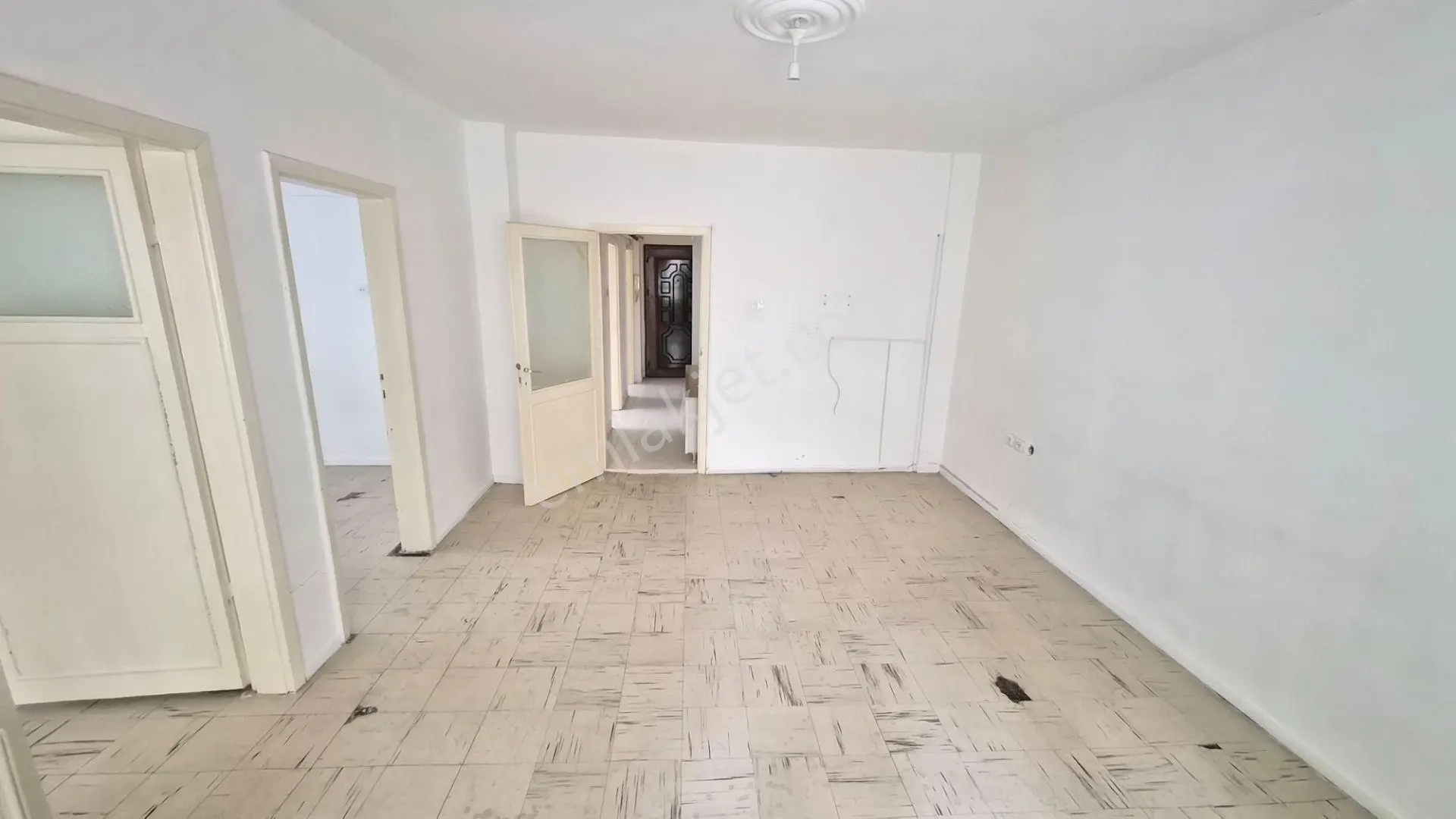 Tuzluçayırda Yüksek Giriş 3+1 Balkonlu Satılık Daire Açıklaması - Görsel 2