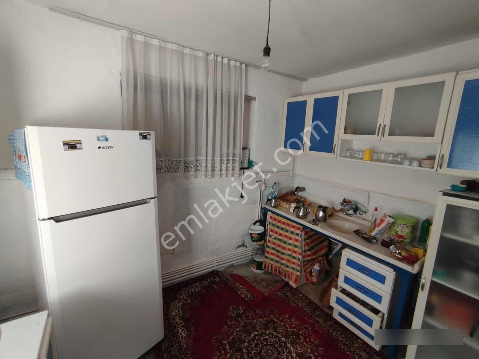 Kadınhanı Merkezde Kiralık Bahçeli Geniş 4+1 Müstakil Ev - Görsel 6