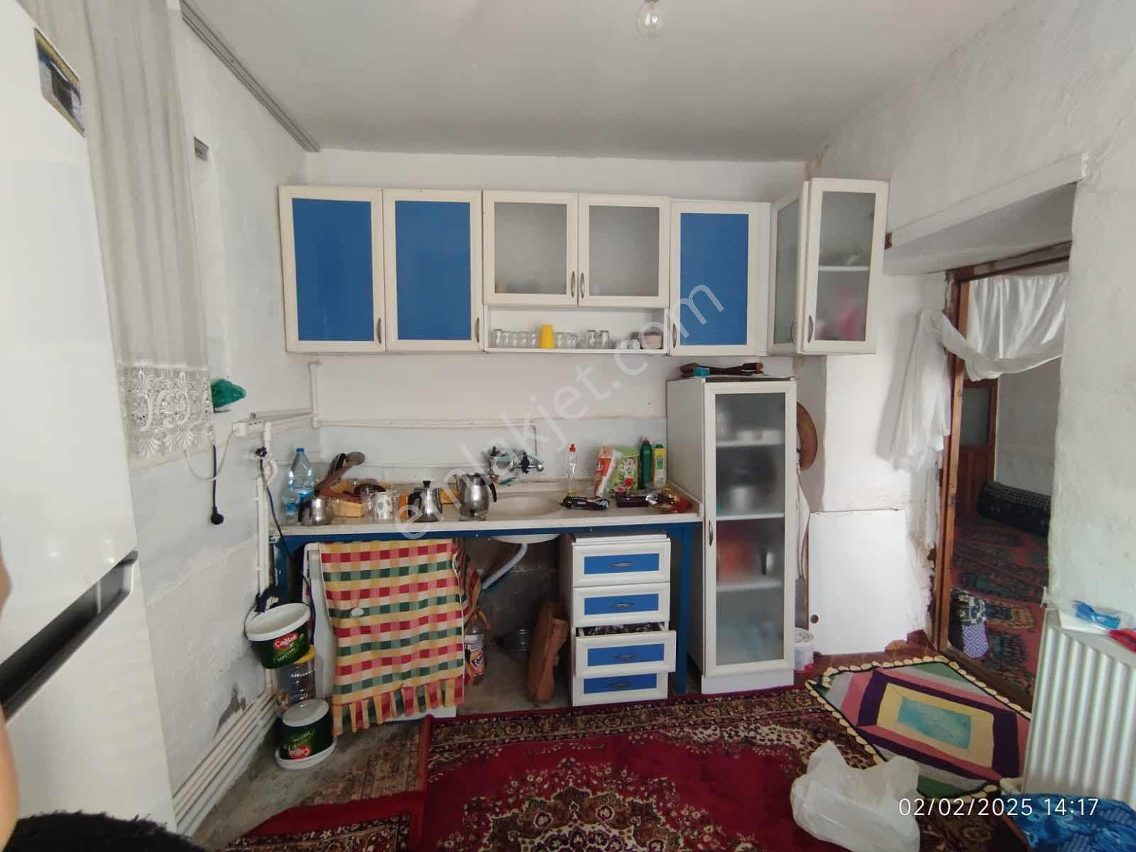 Kadınhanı Merkezde Kiralık Bahçeli Geniş 4+1 Müstakil Ev - Görsel 9