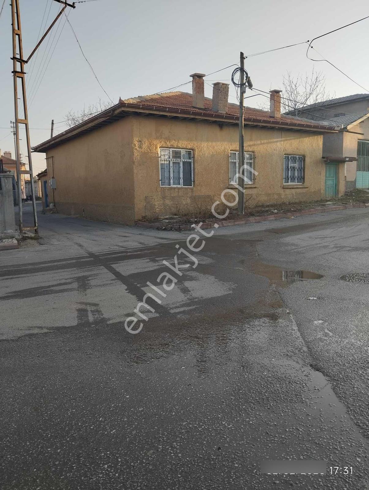 Kadınhanı Merkezde Kiralık Bahçeli Geniş 4+1 Müstakil Ev - Görsel 20