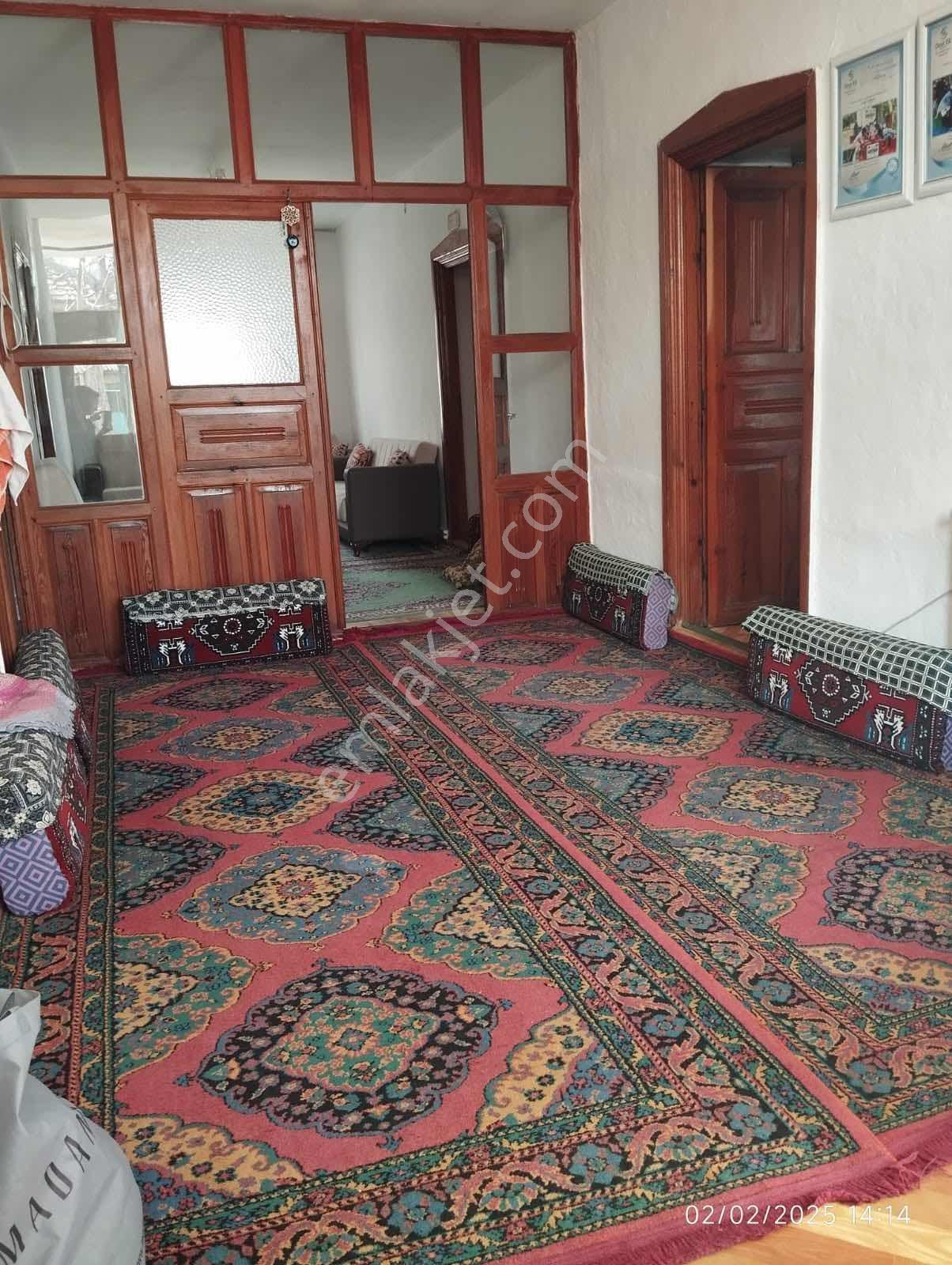 Kadınhanı Merkezde Kiralık Bahçeli Geniş 4+1 Müstakil Ev - Görsel 7