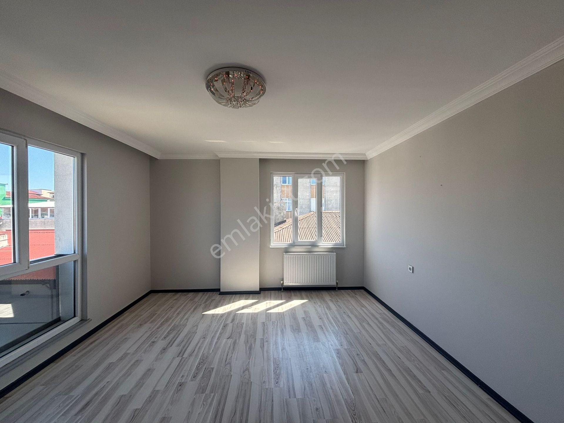 **eryıldız Gayrimenkul'den**çarşı İçinde Kapalı Pazar Ve Okullar Yanı Kiralık 2+1 Daire - Görsel 13