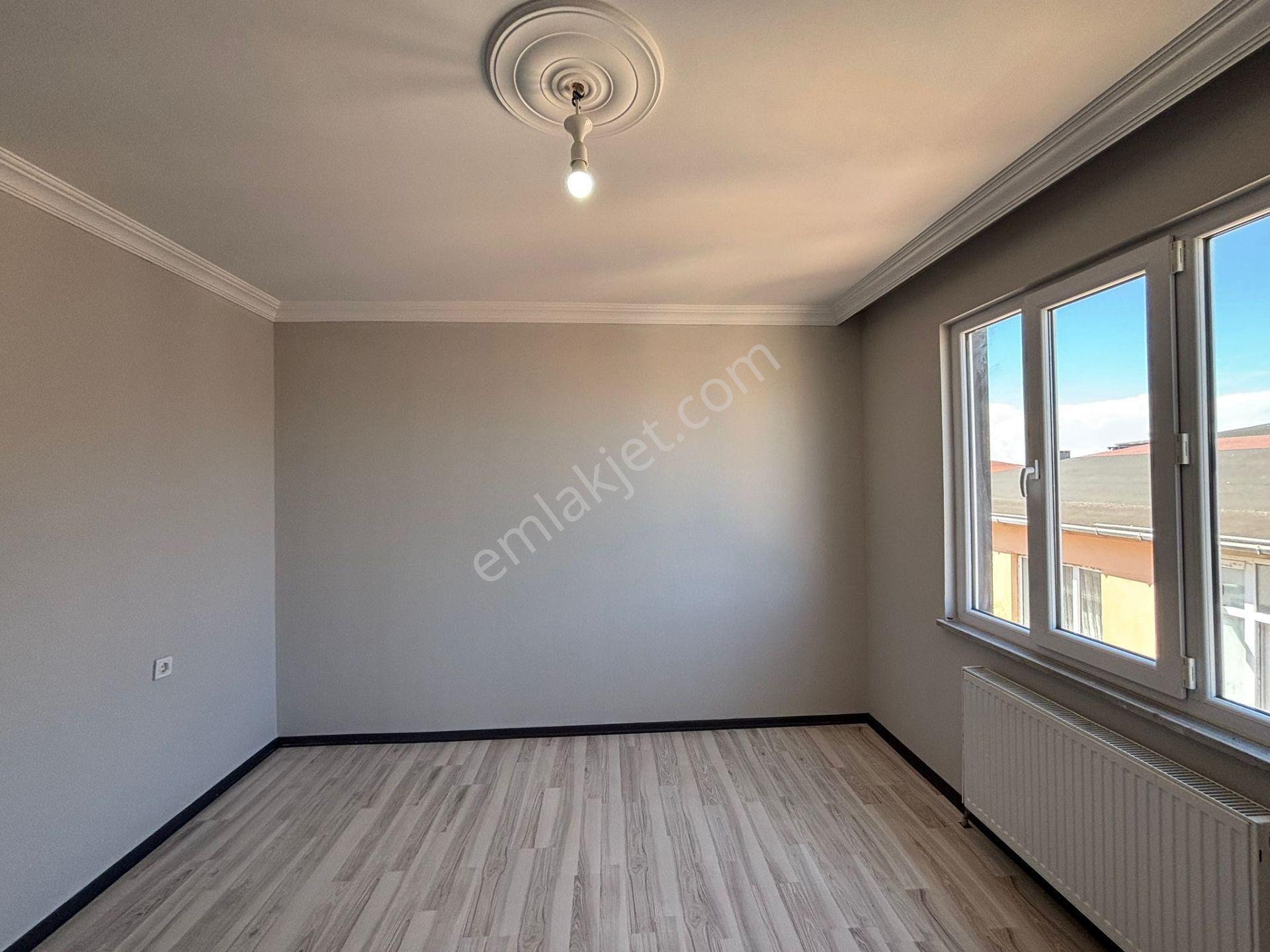 **eryıldız Gayrimenkul'den**çarşı İçinde Kapalı Pazar Ve Okullar Yanı Kiralık 2+1 Daire - Görsel 18