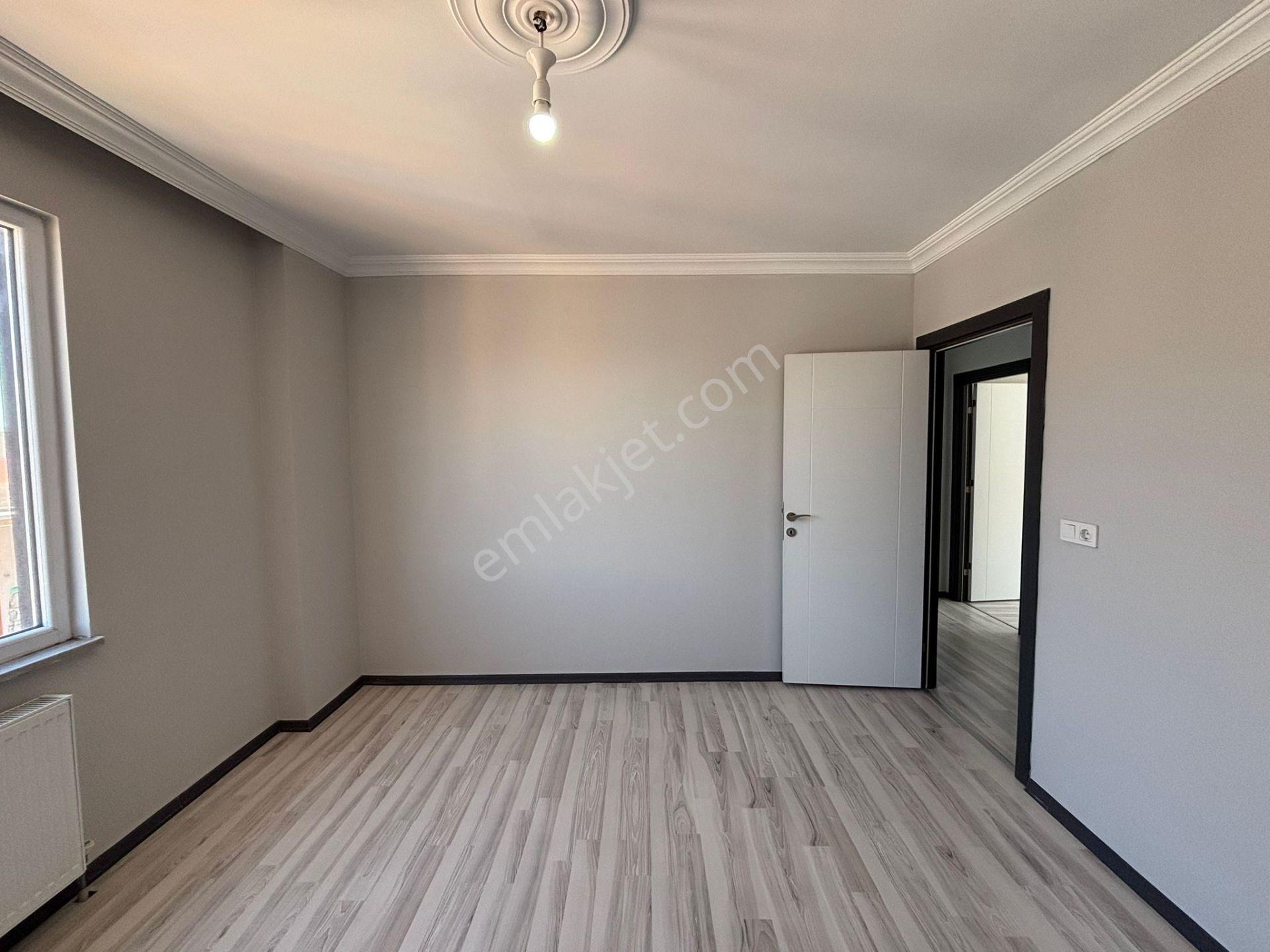 **eryıldız Gayrimenkul'den**çarşı İçinde Kapalı Pazar Ve Okullar Yanı Kiralık 2+1 Daire - Görsel 21